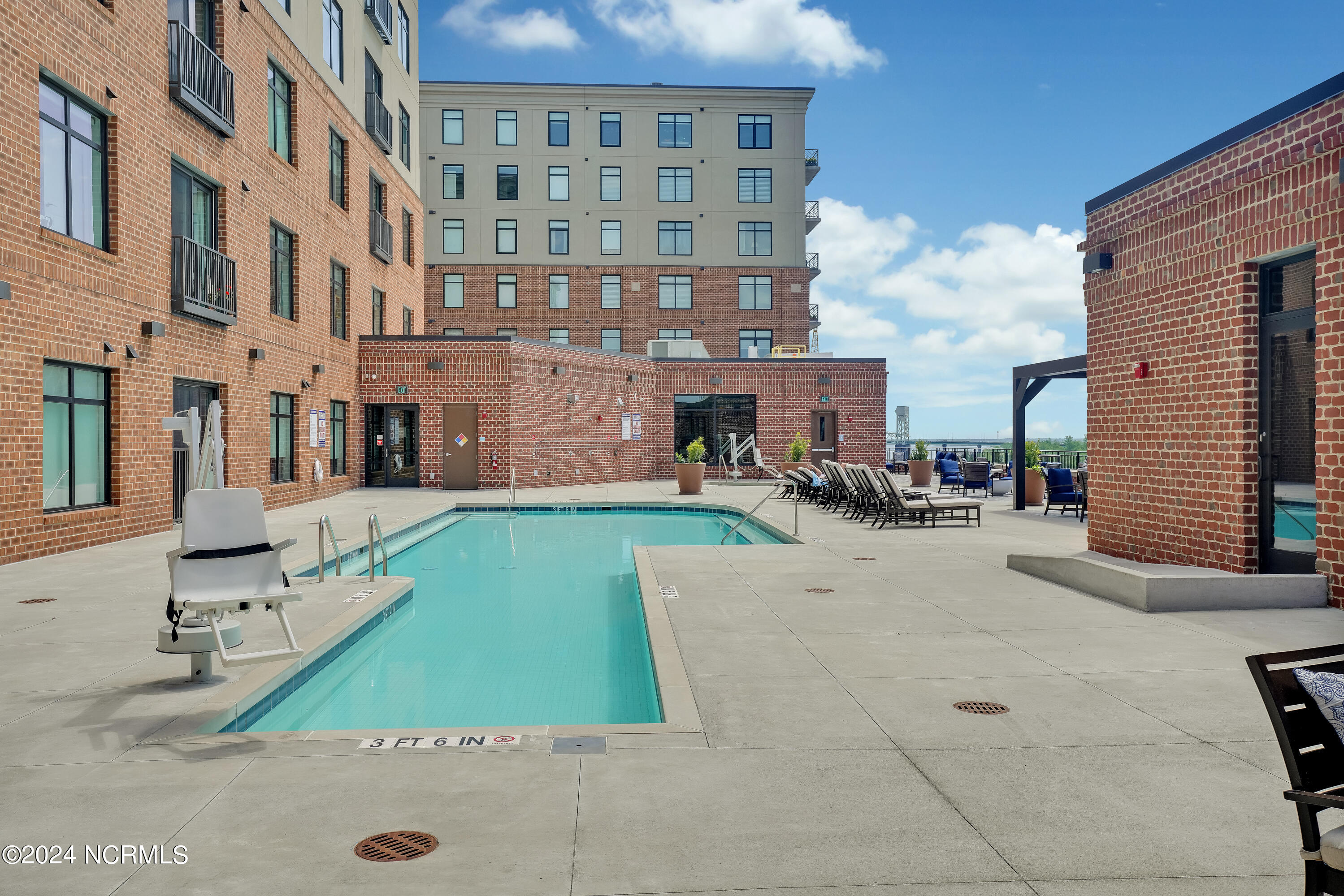 240 N Water Street Apt 853 Property Photo 53