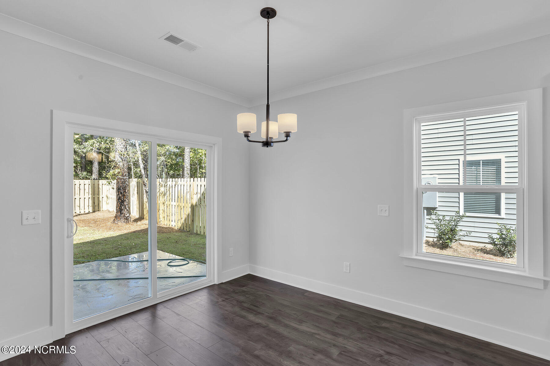 1314 Carlyle Lane Property Photo 10