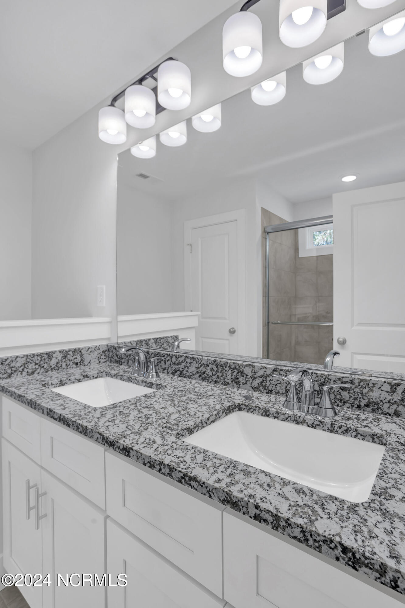 1314 Carlyle Lane Property Photo 22