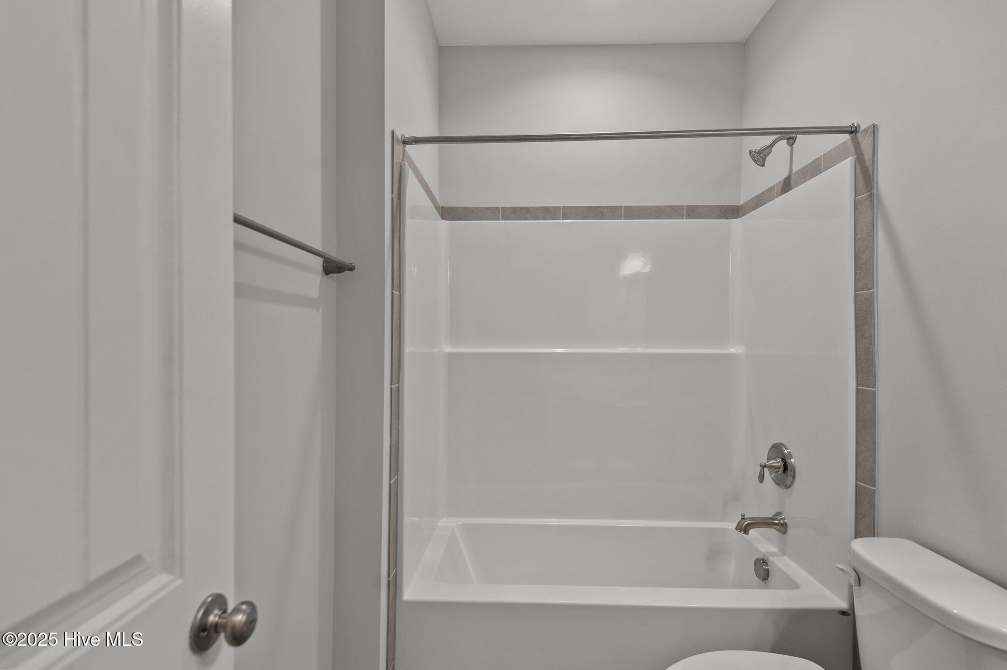 2885 Tucker Hill Drive Property Photo 6