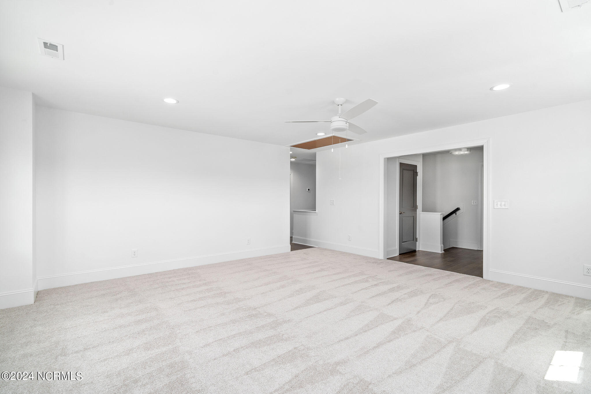 141 Sycamore Lakes Drive Property Photo 34