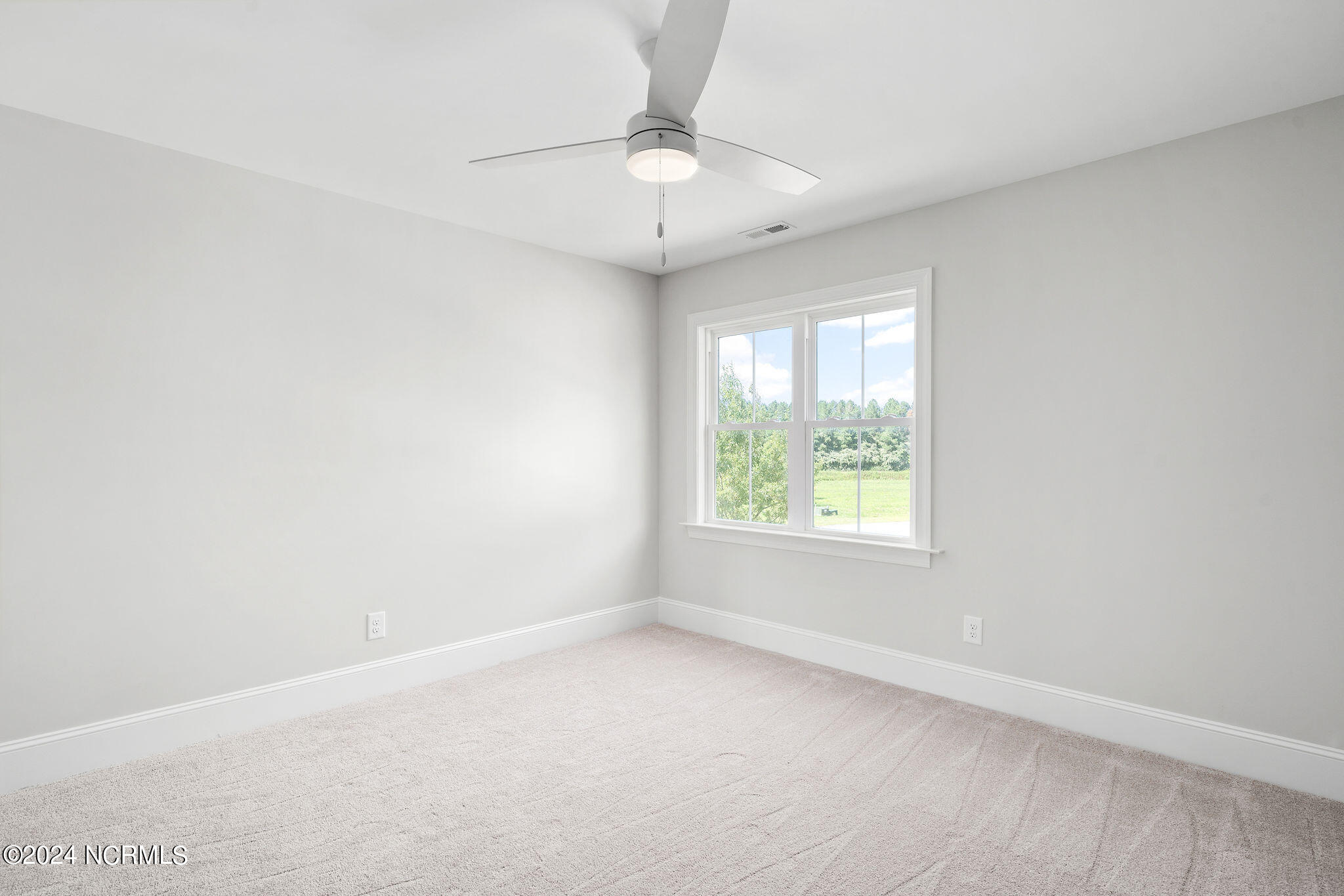 141 Sycamore Lakes Drive Property Photo 36