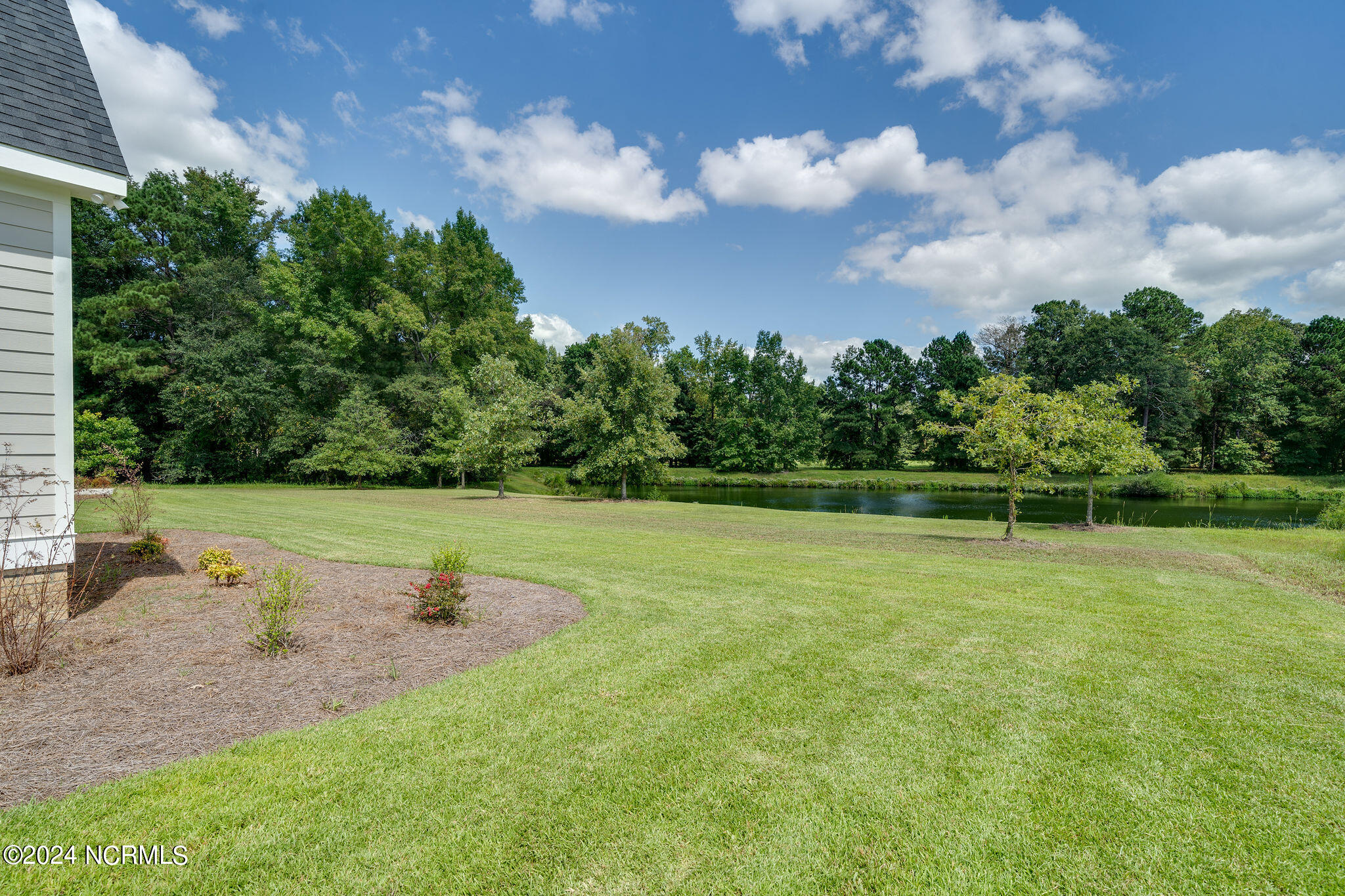 141 Sycamore Lakes Drive Property Photo 39