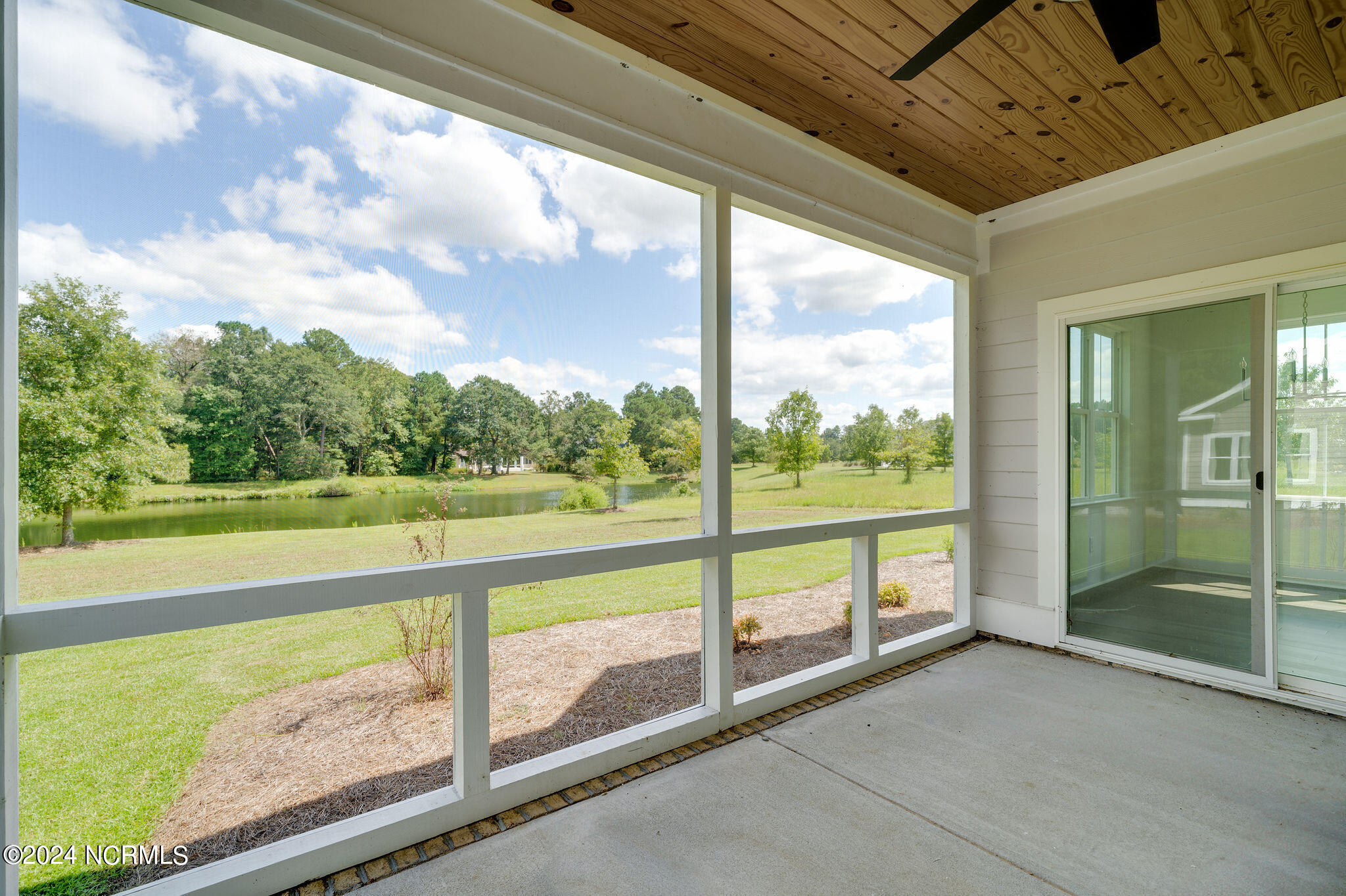 141 Sycamore Lakes Drive Property Photo 43