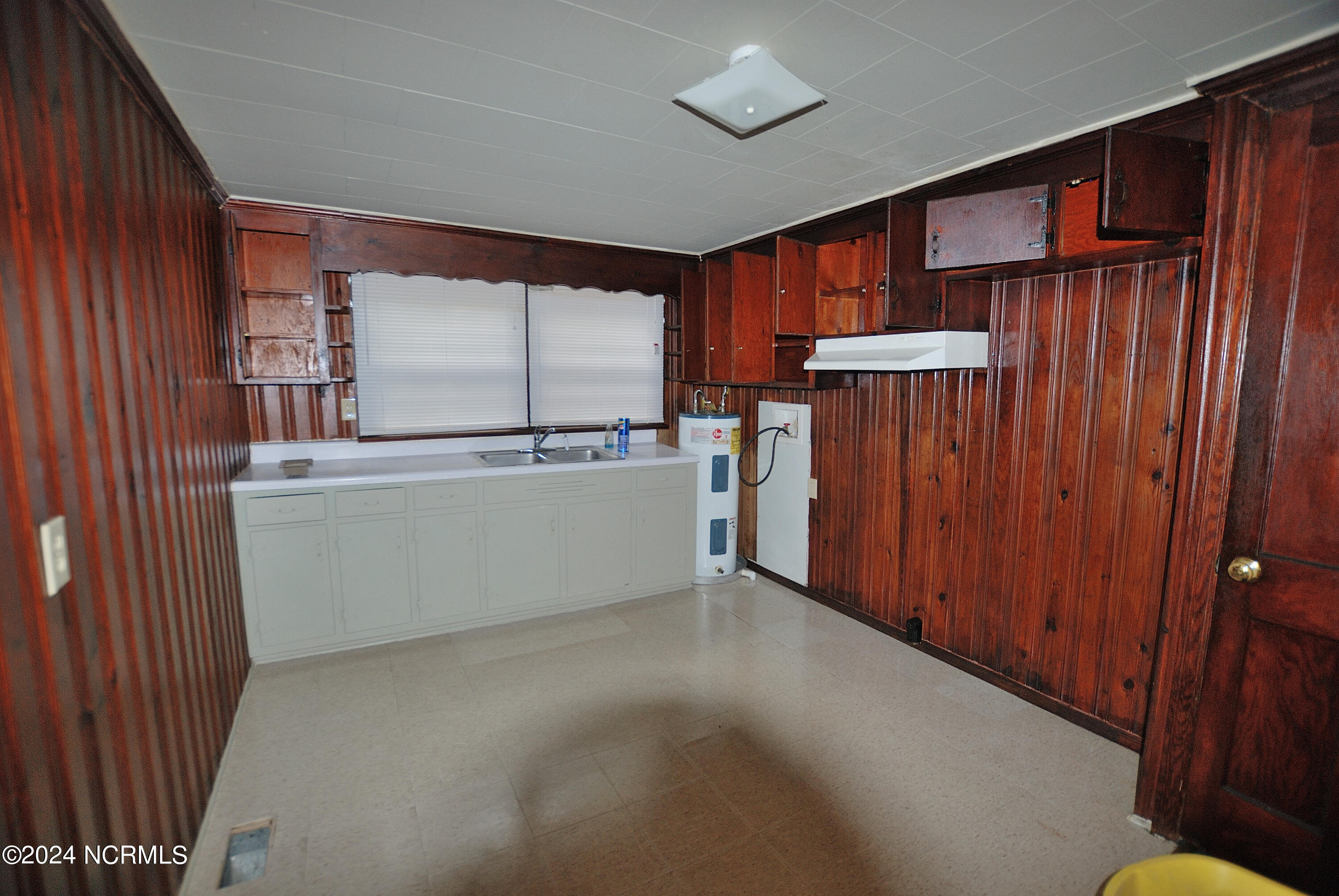 1809 Burton Street Property Photo 2