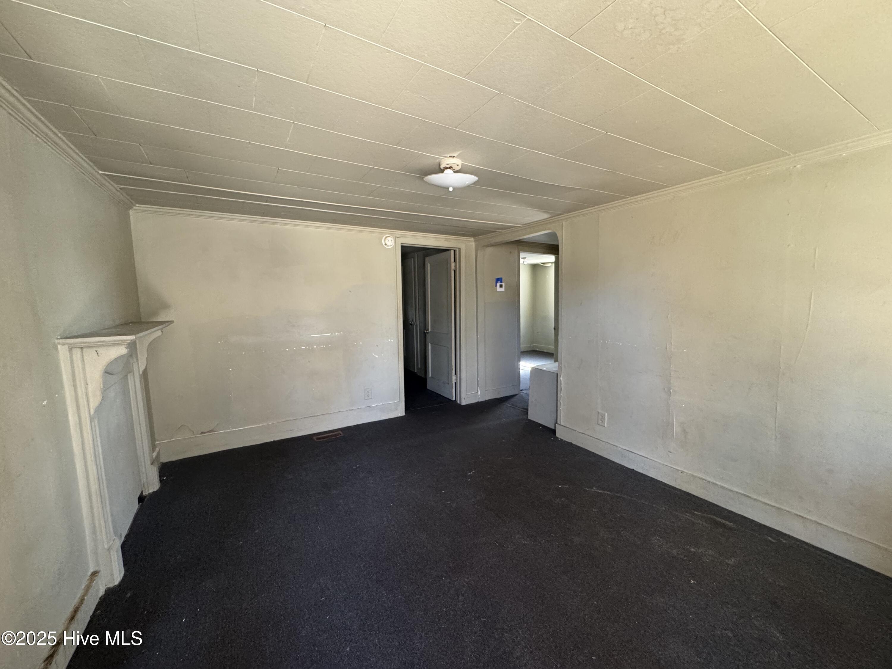 1809 Burton Street Property Photo 4