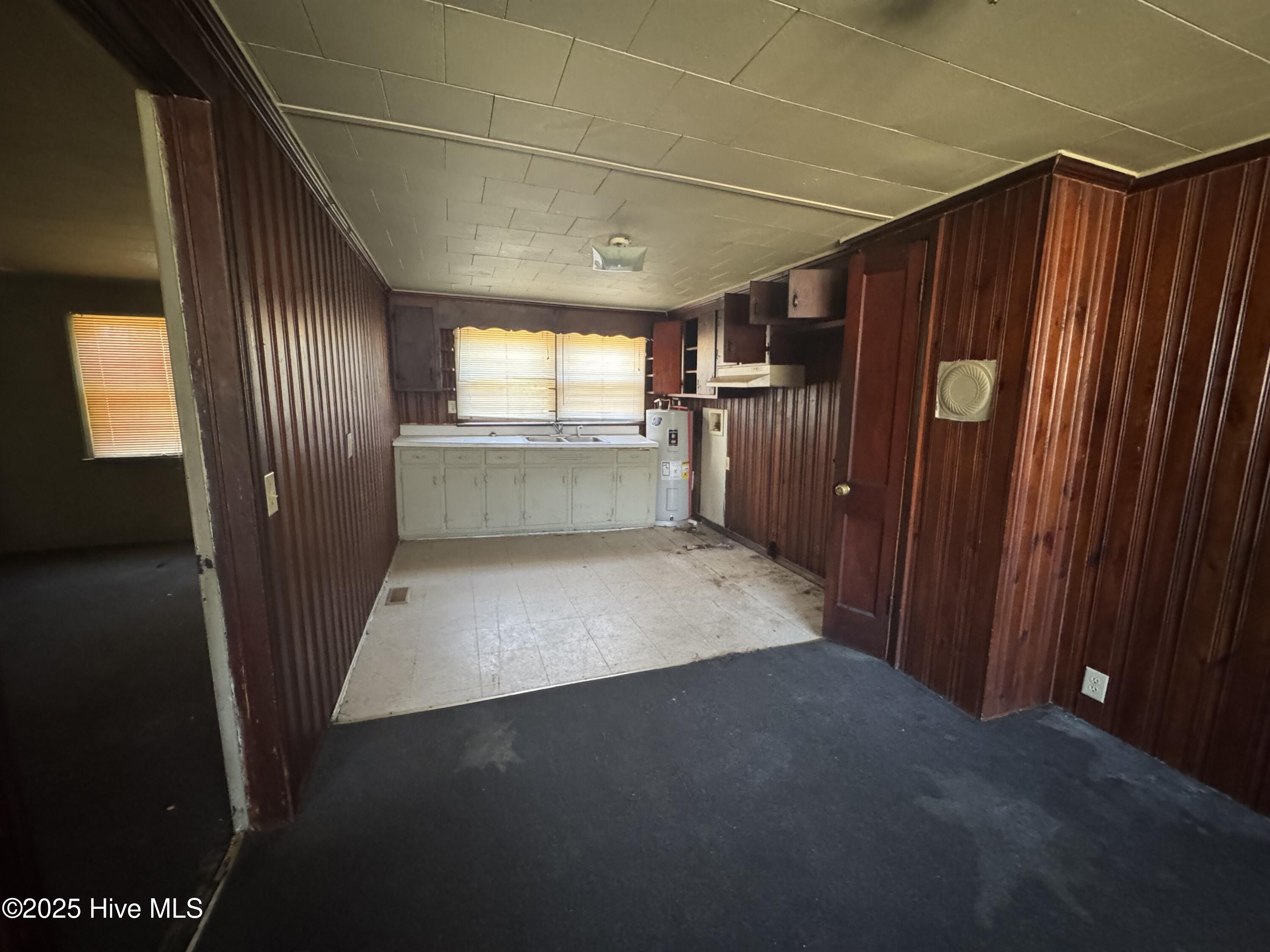 1809 Burton Street Property Photo 6