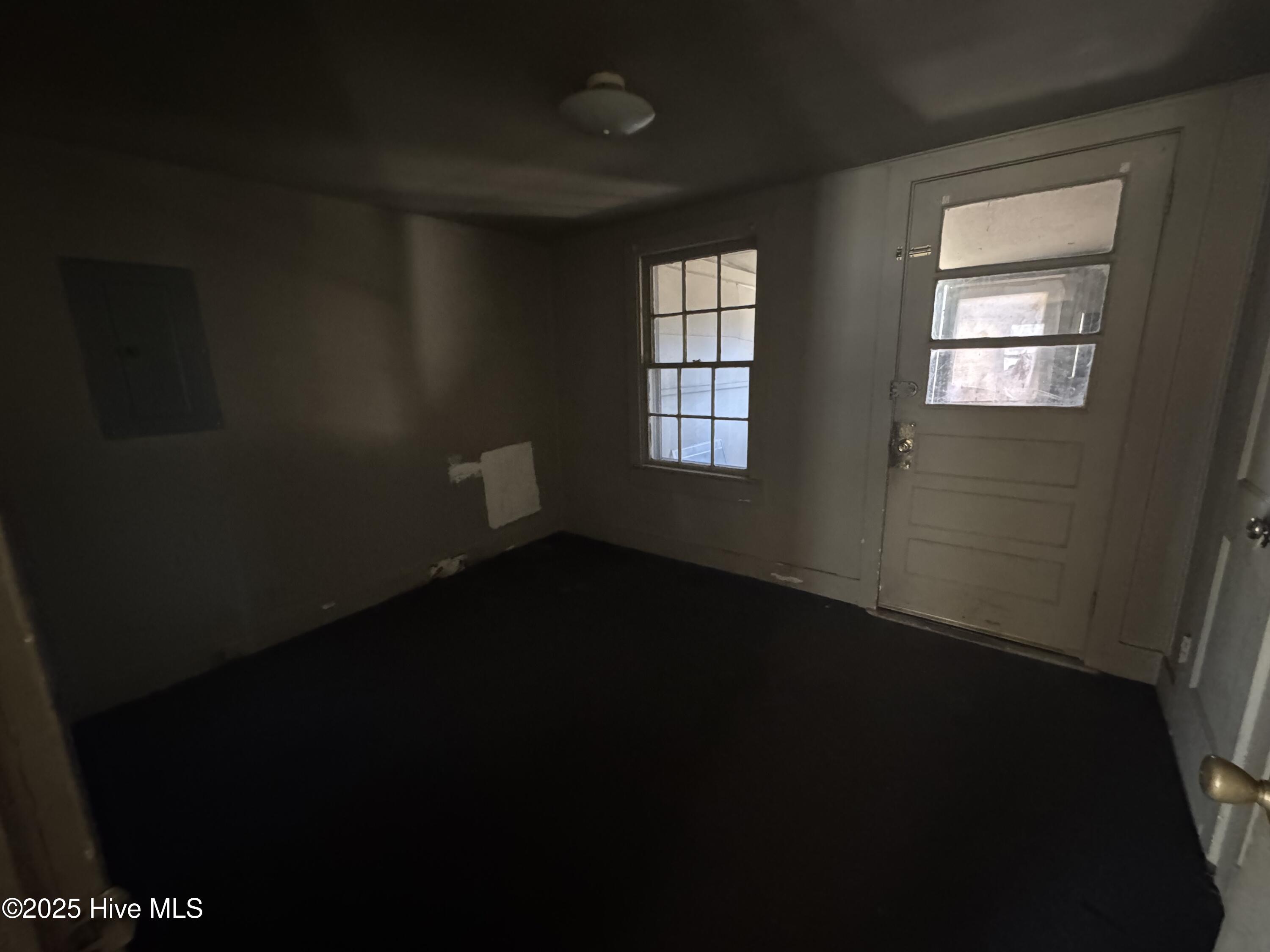 1809 Burton Street Property Photo 11
