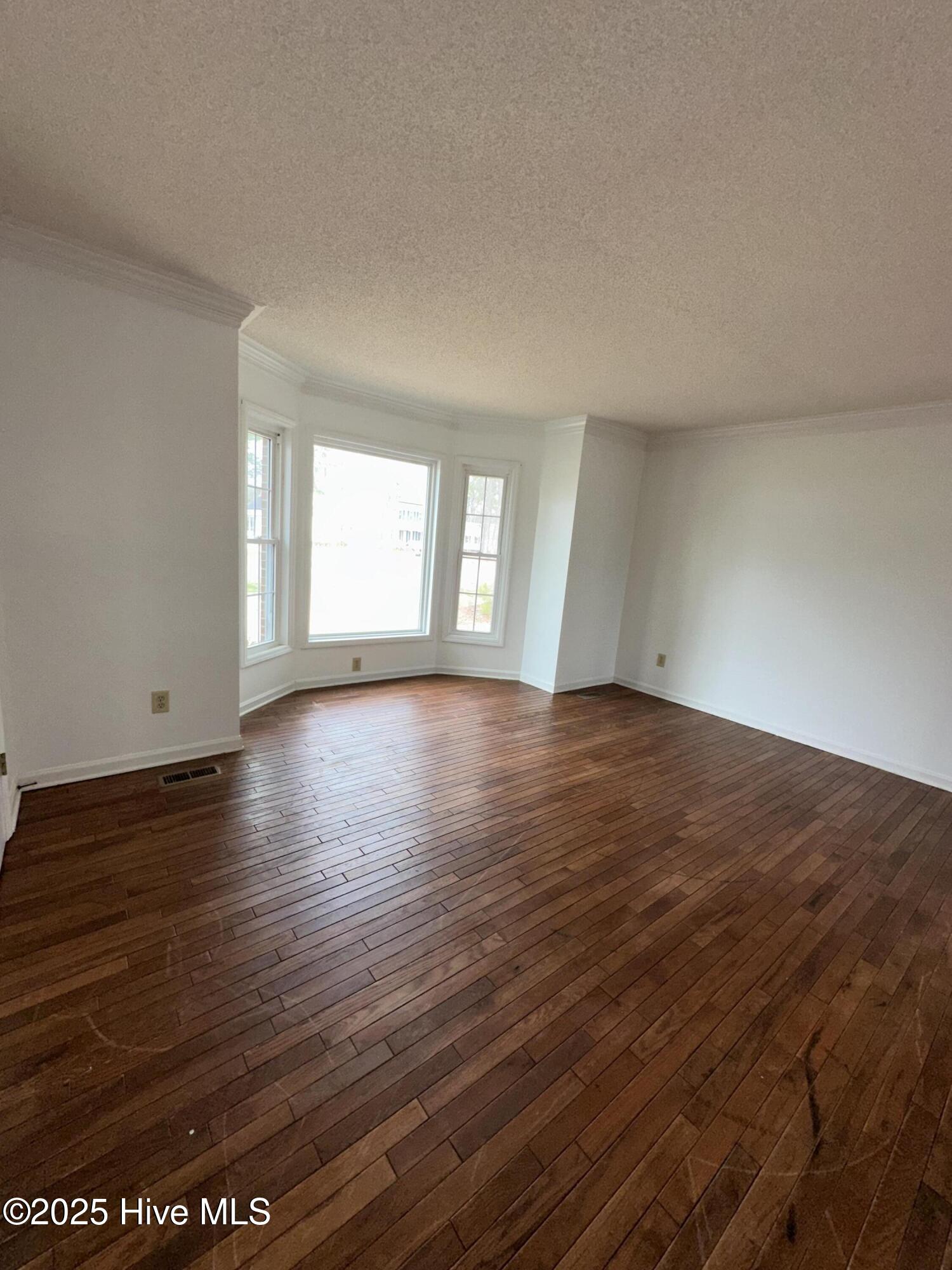 128 Kemberly Court Property Photo 3