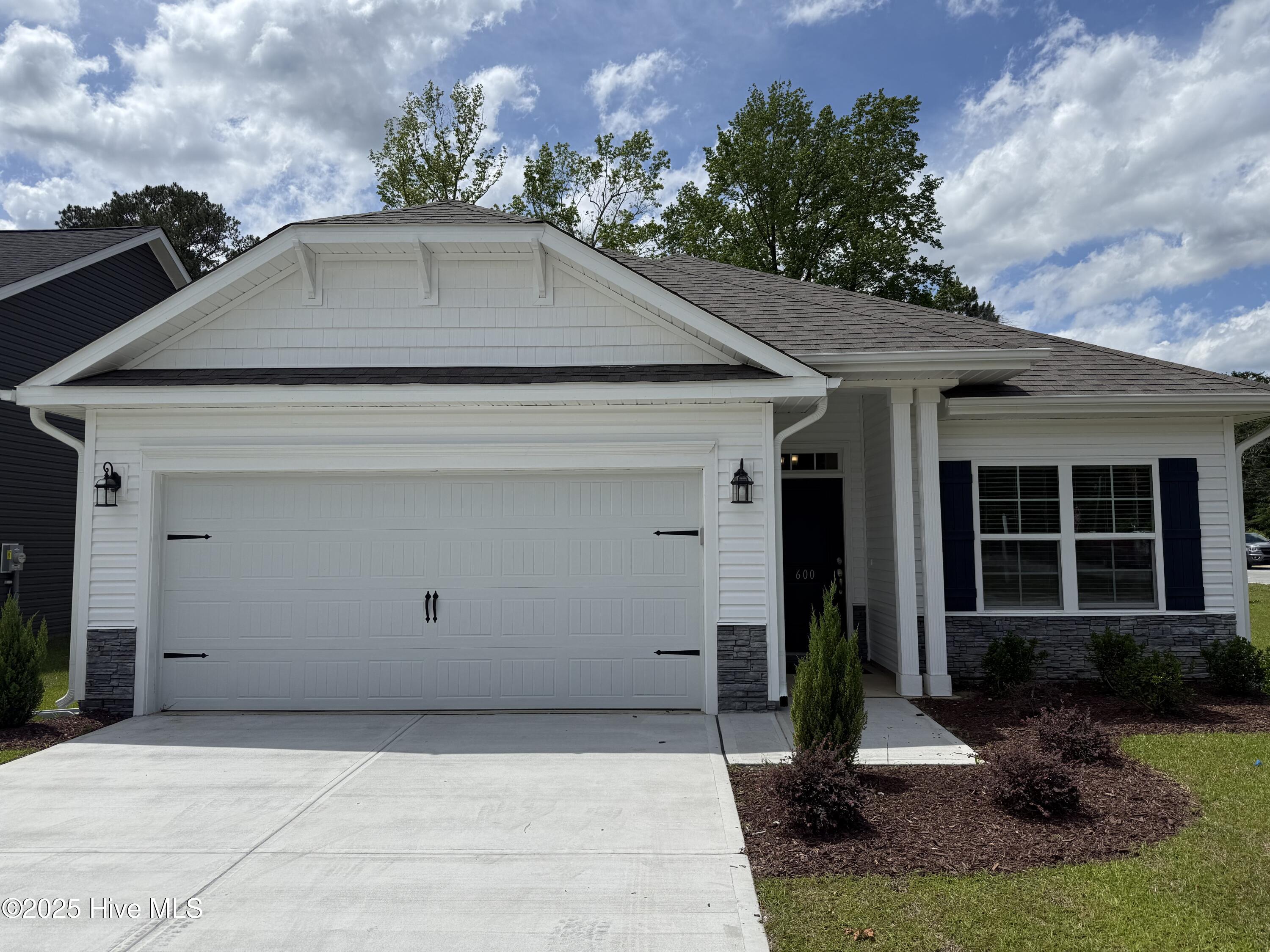 600 Central Park Way Property Photo 1