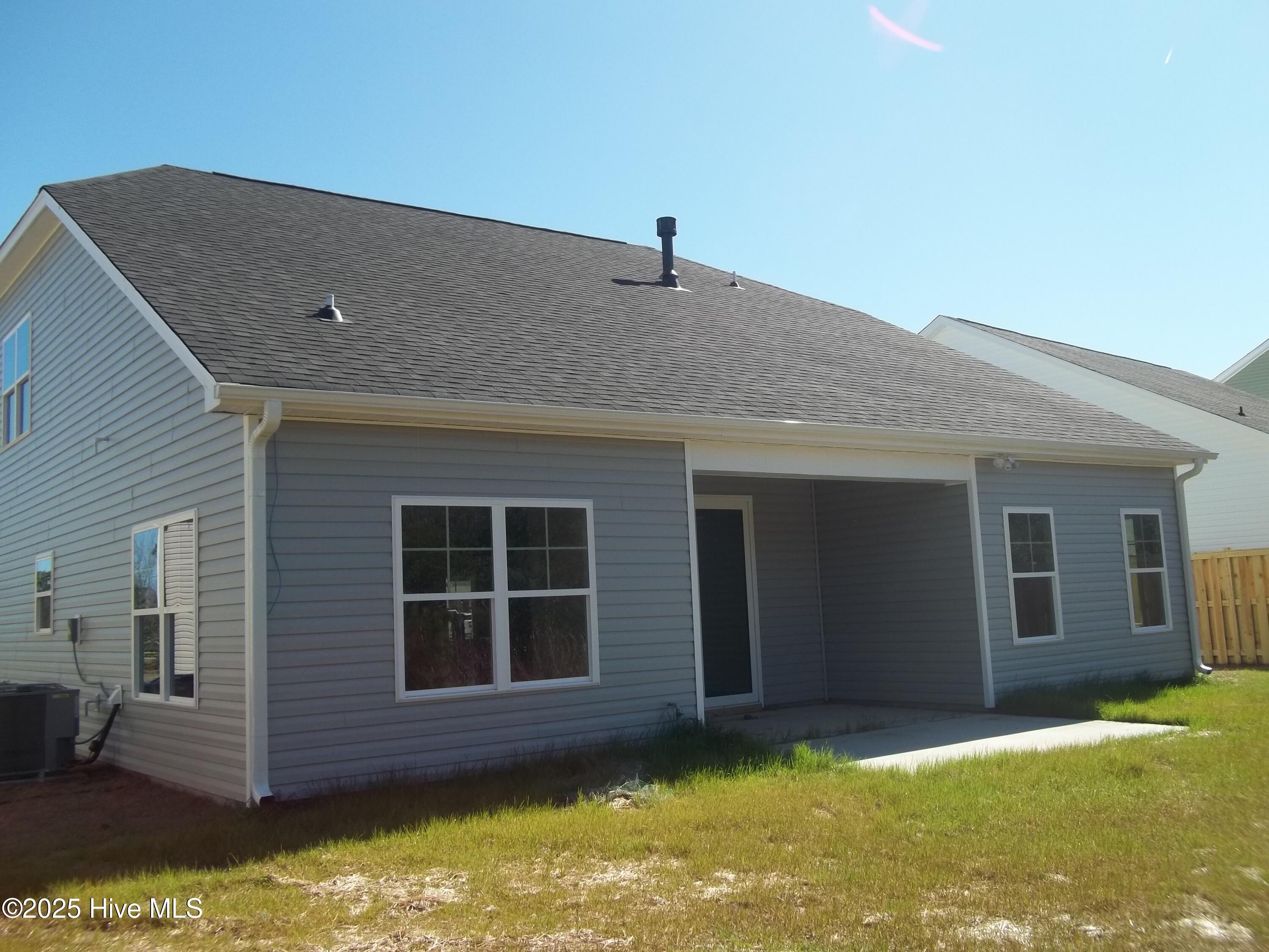 112 Paver Lane Property Photo 8