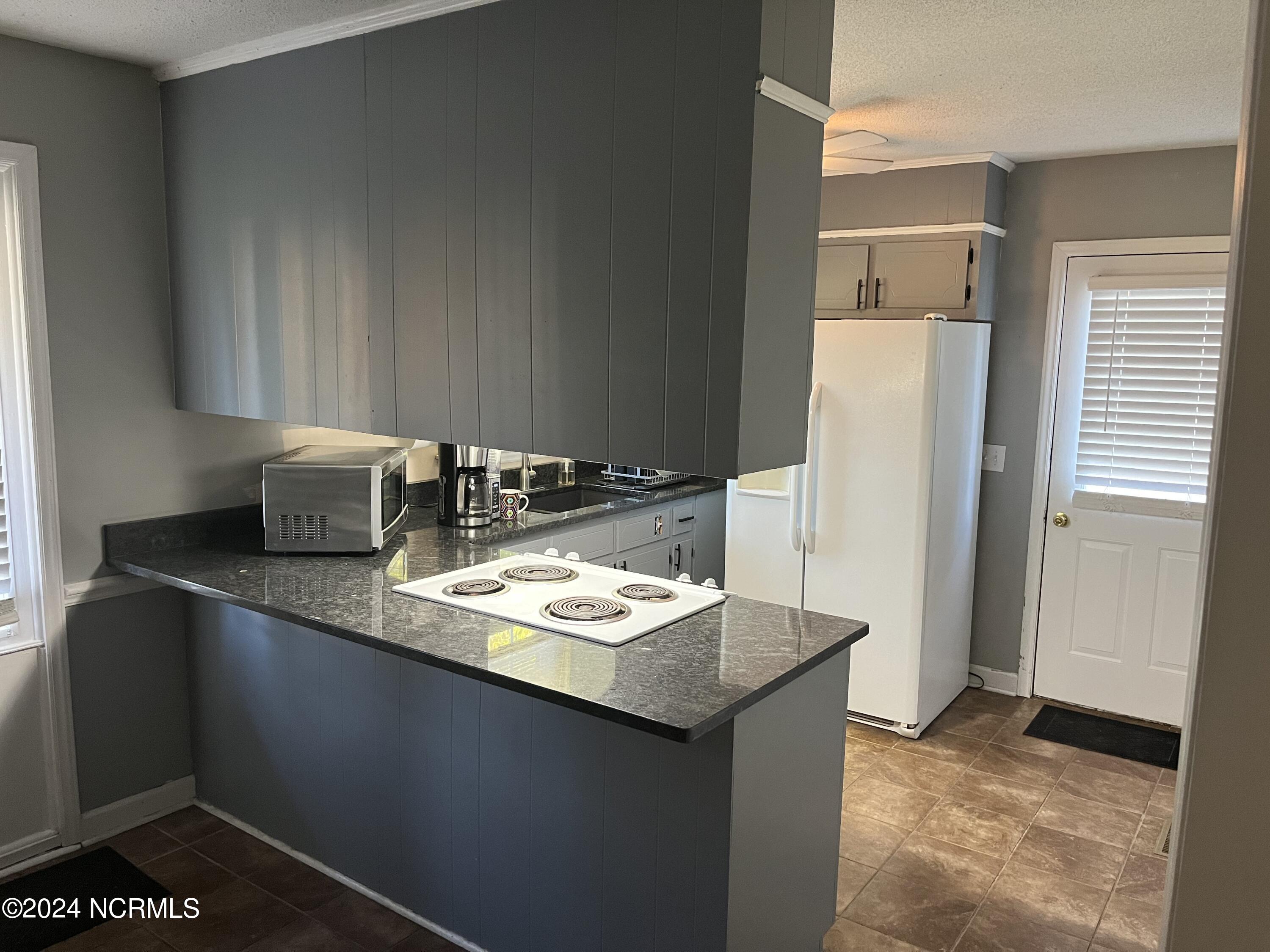 3863 Robin Road Property Photo 12