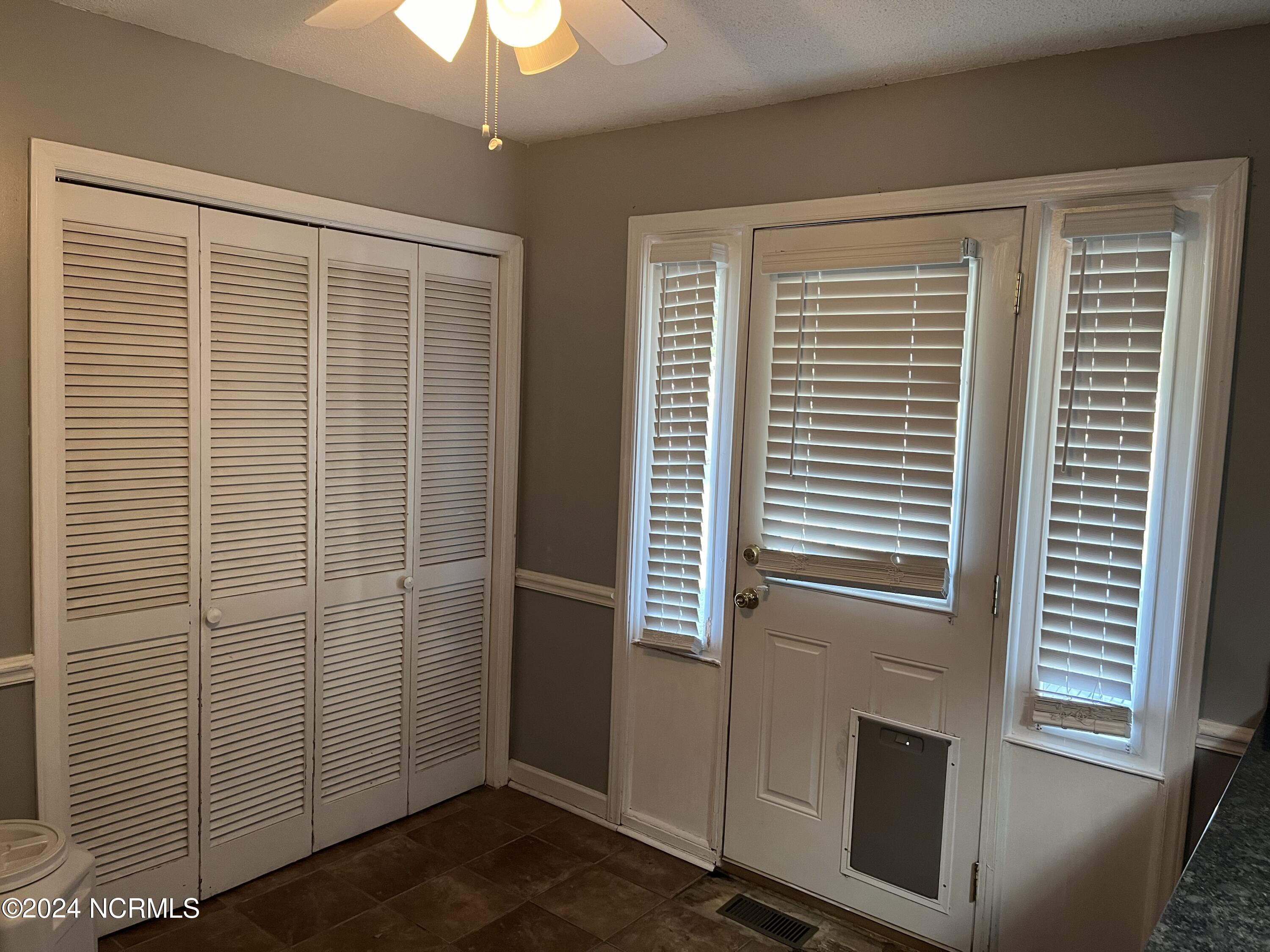 3863 Robin Road Property Photo 15