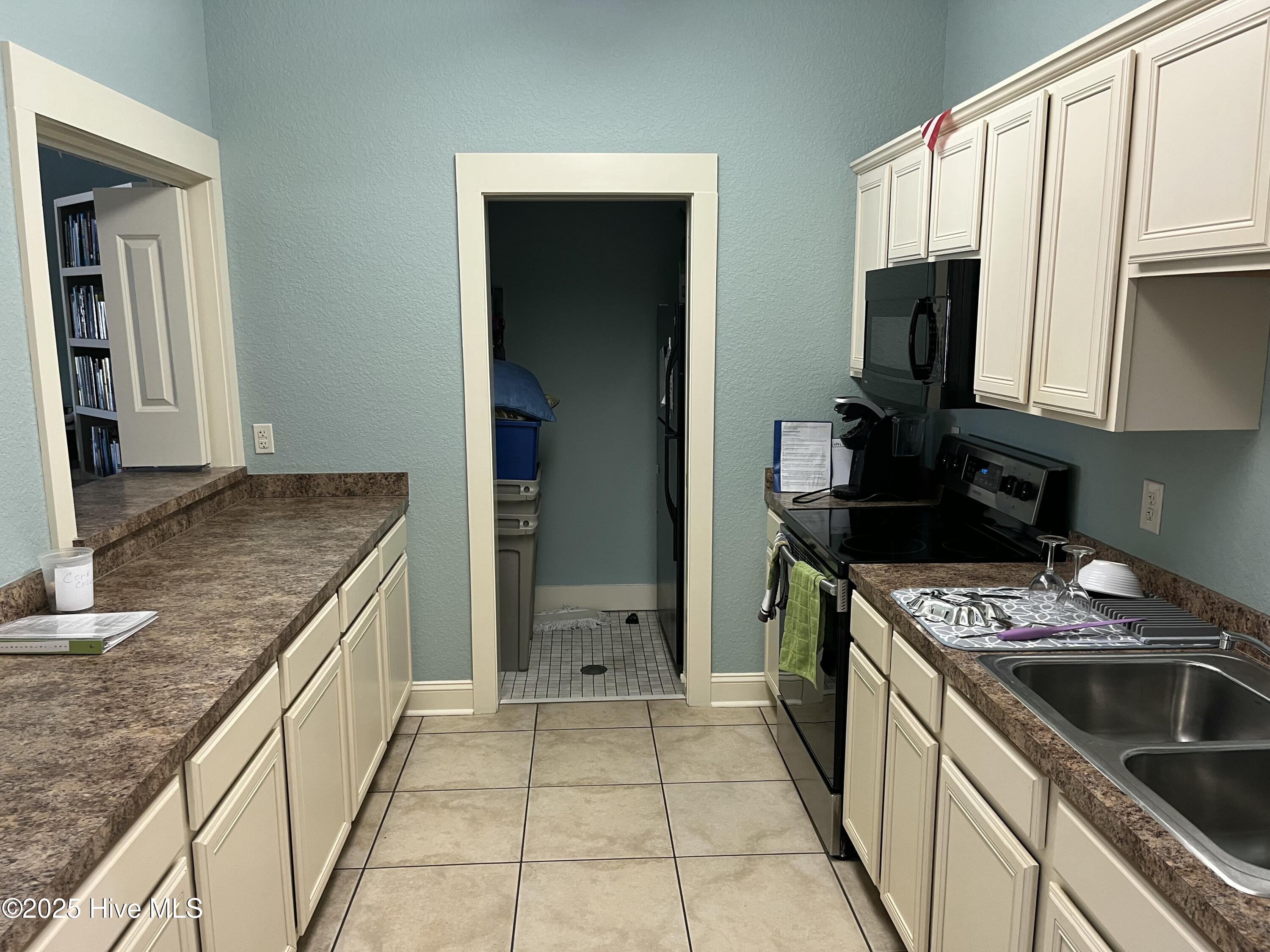 2047 Jarvis Lane Property Photo 42