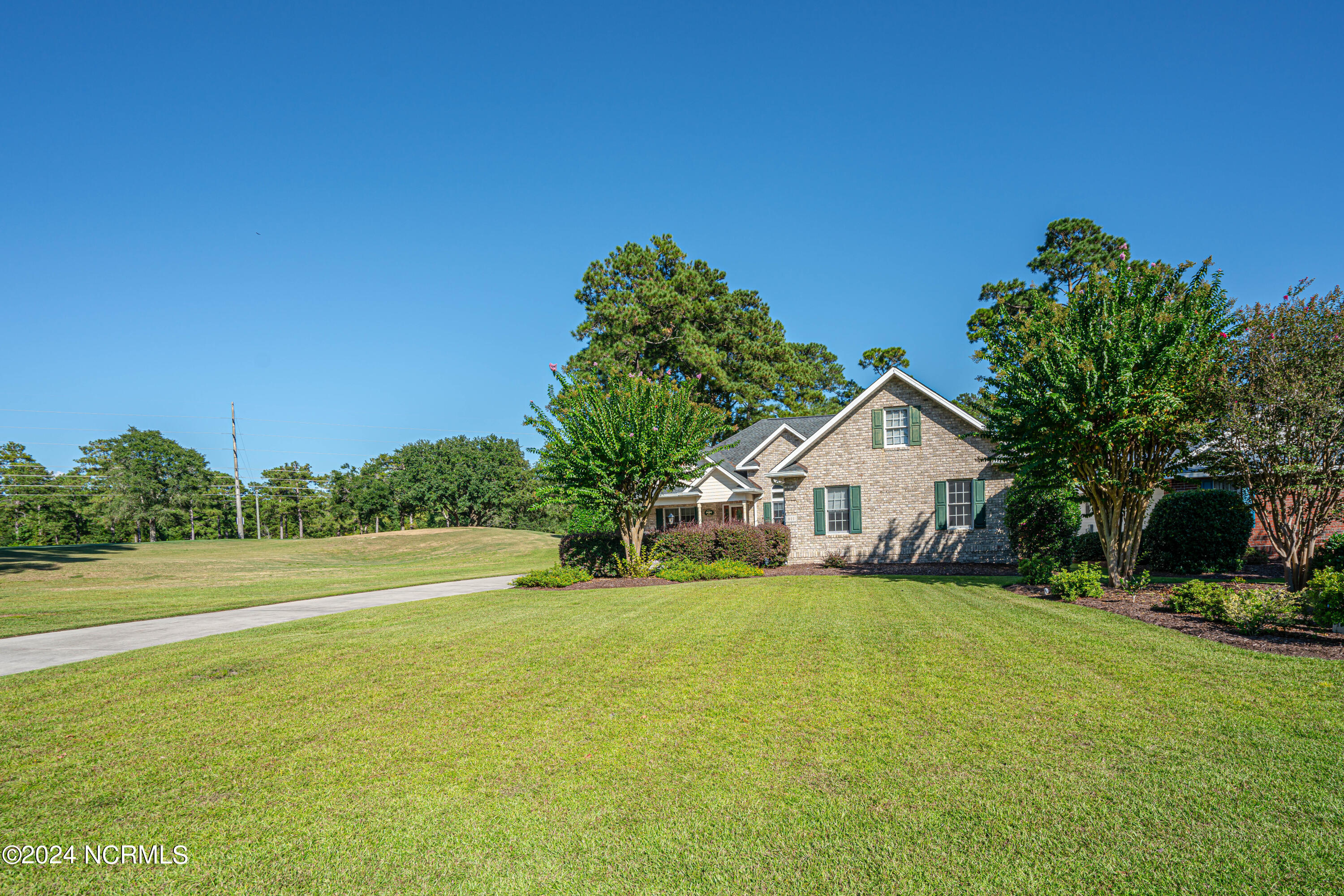 611 Eastwood Park Road Property Photo 4