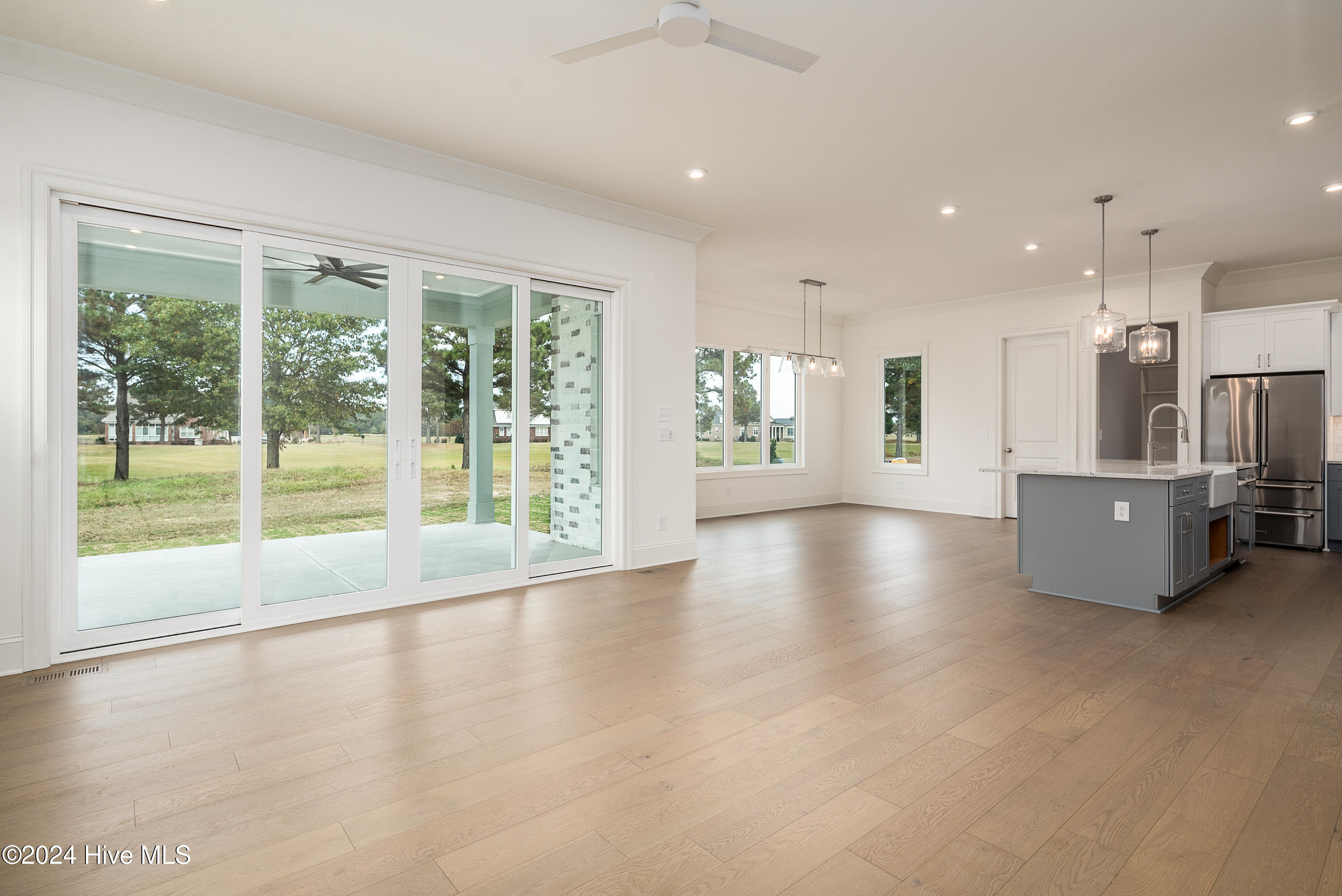 76 Pine Tree Point Property Photo 6