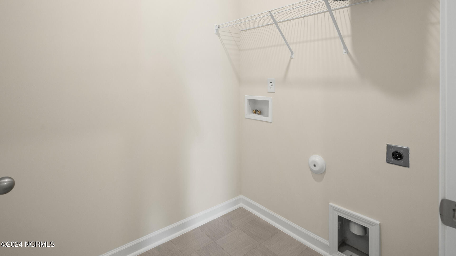 970 Ocean Court Property Photo 4