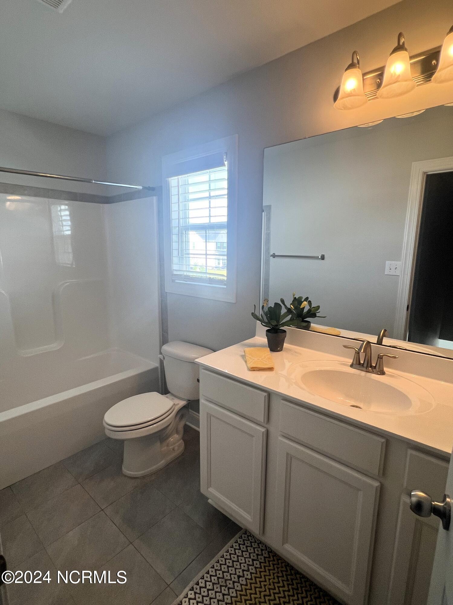 2757 Chalet Circle Property Photo 10