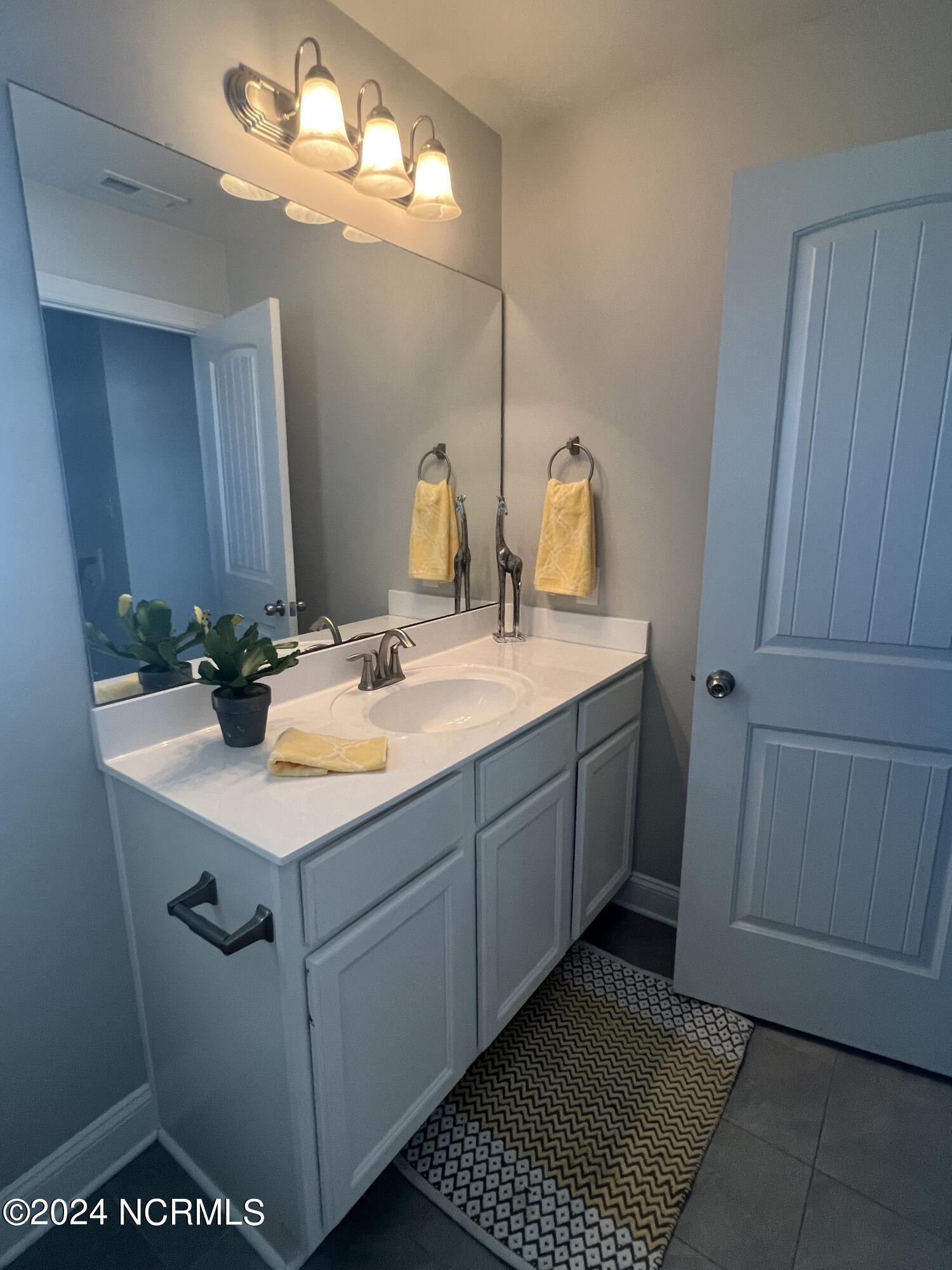 2757 Chalet Circle Property Photo 11