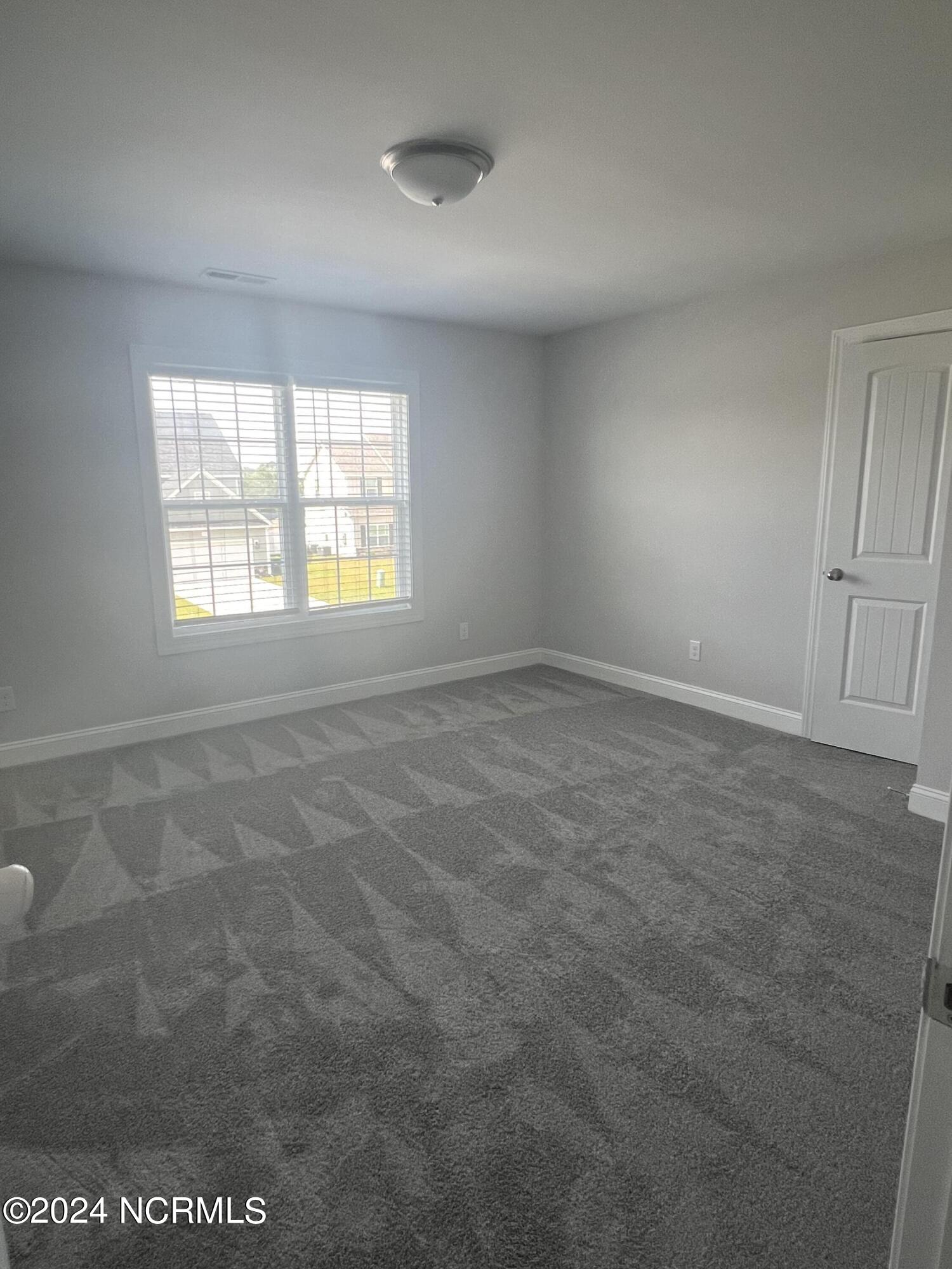 2757 Chalet Circle Property Photo 14