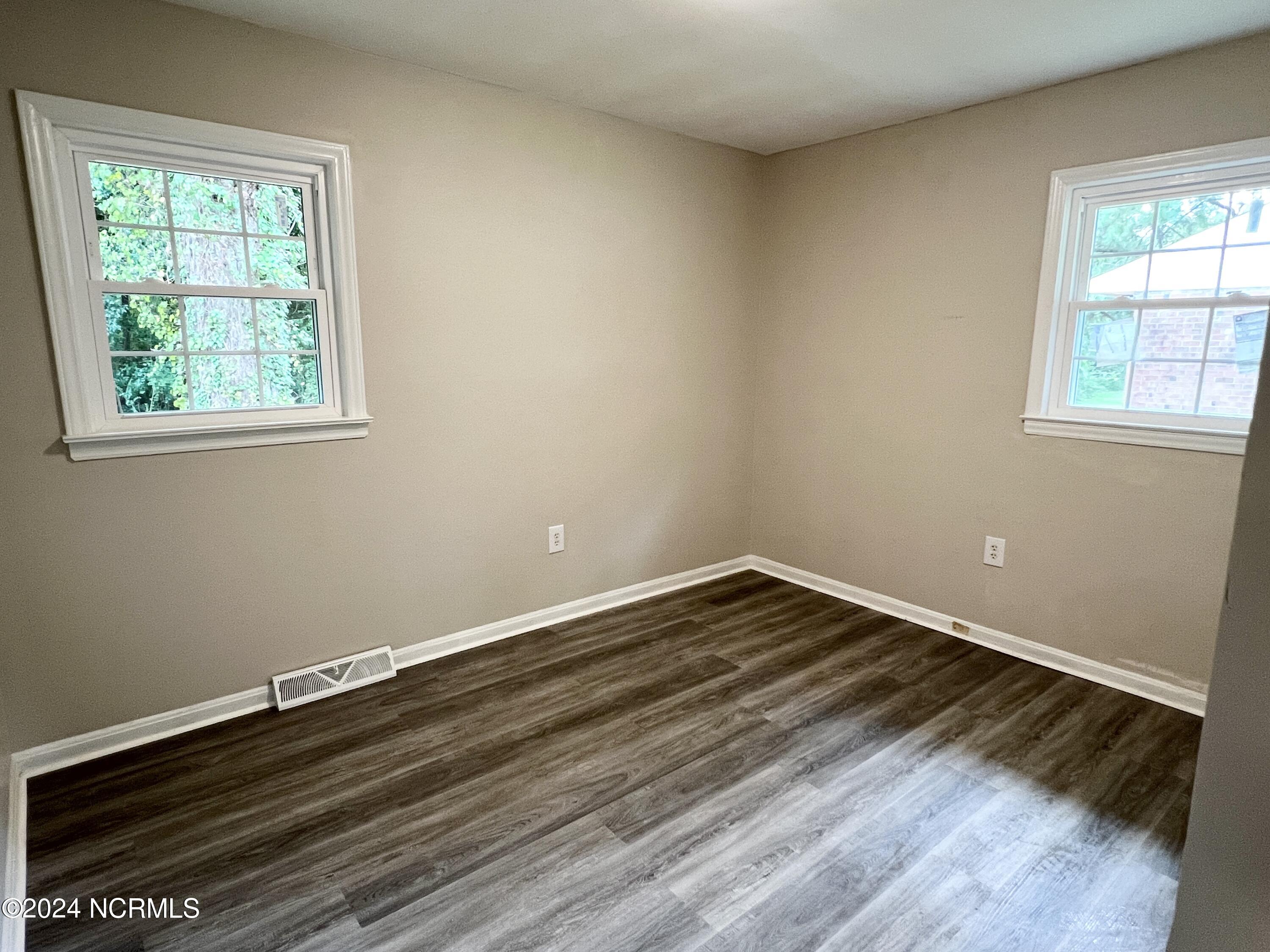 1133 Brownview Drive Property Photo 9