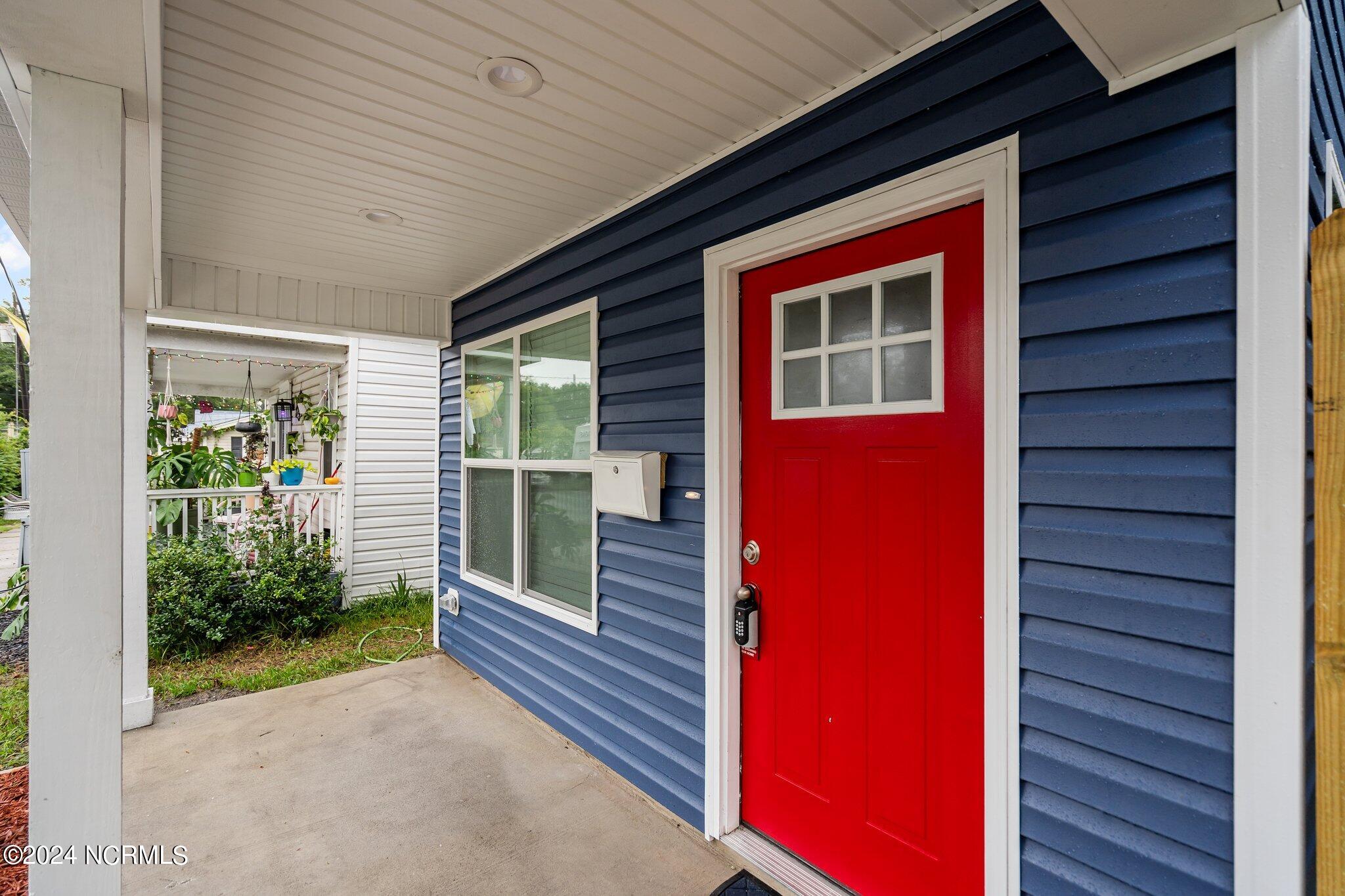 820 Hanover Street Property Photo 3