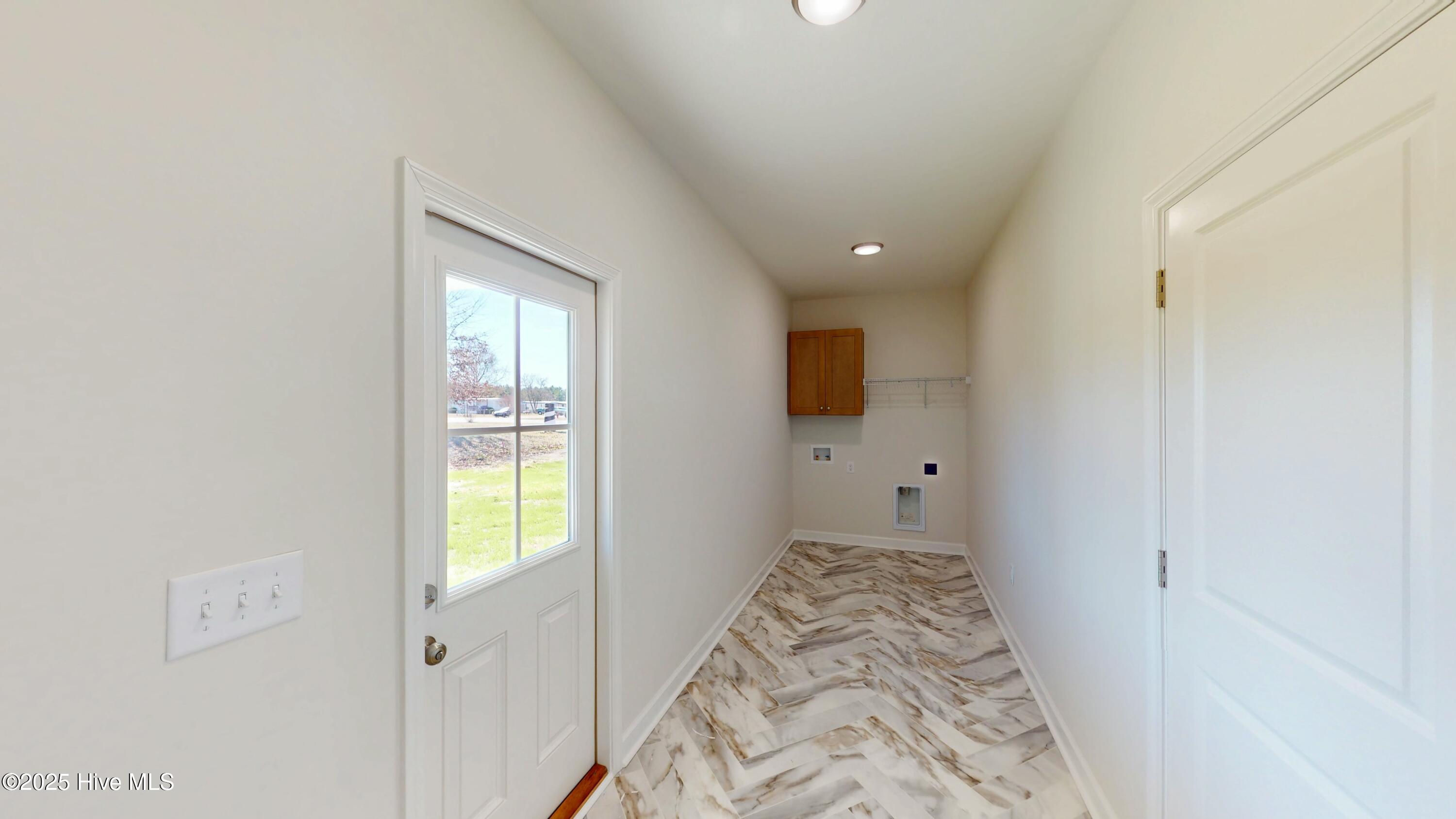 100 E Sillinger Drive Property Photo 15