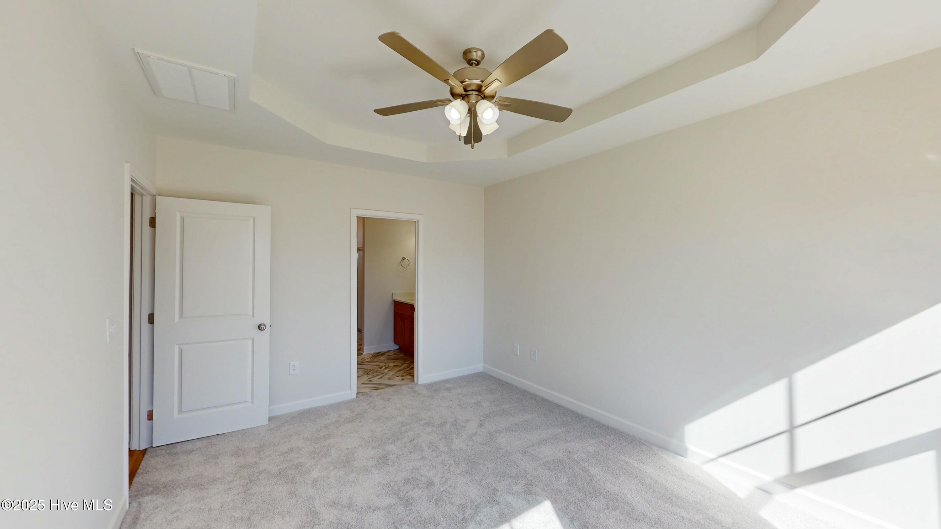 100 E Sillinger Drive Property Photo 18
