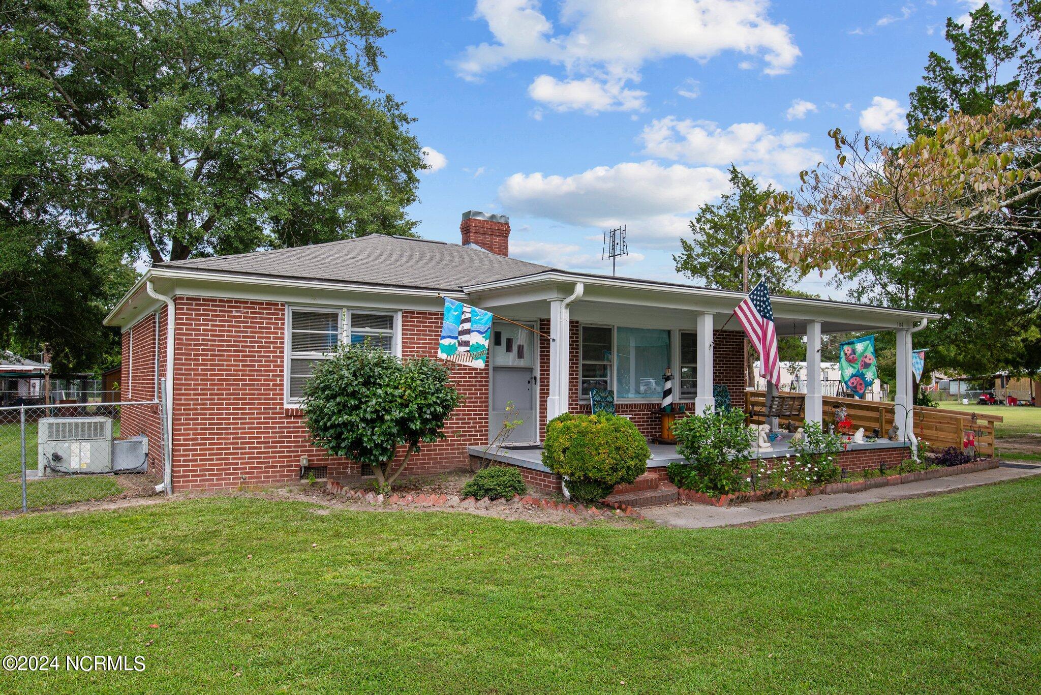 104 Ballard Street Property Photo 33