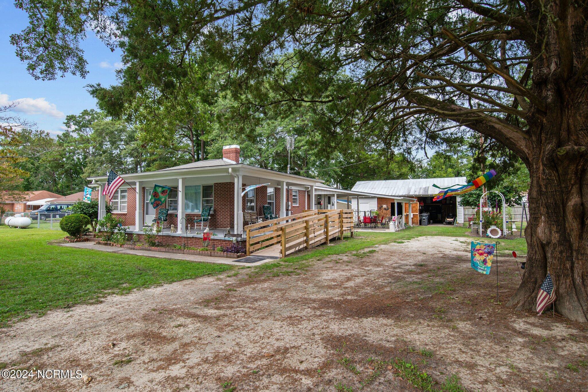 104 Ballard Street Property Photo 36