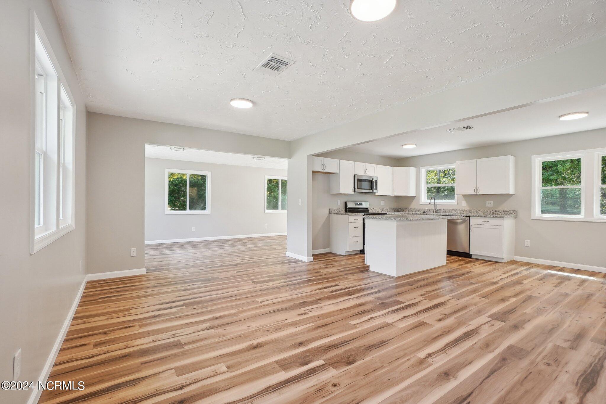 1379 Juniper Lake Road Property Photo 6