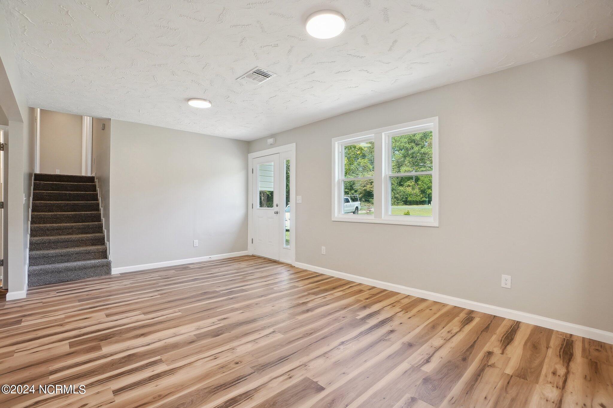 1379 Juniper Lake Road Property Photo 7