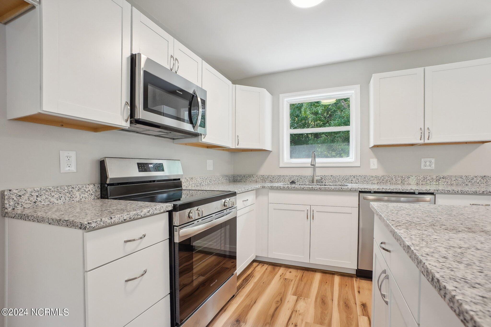 1379 Juniper Lake Road Property Photo 11