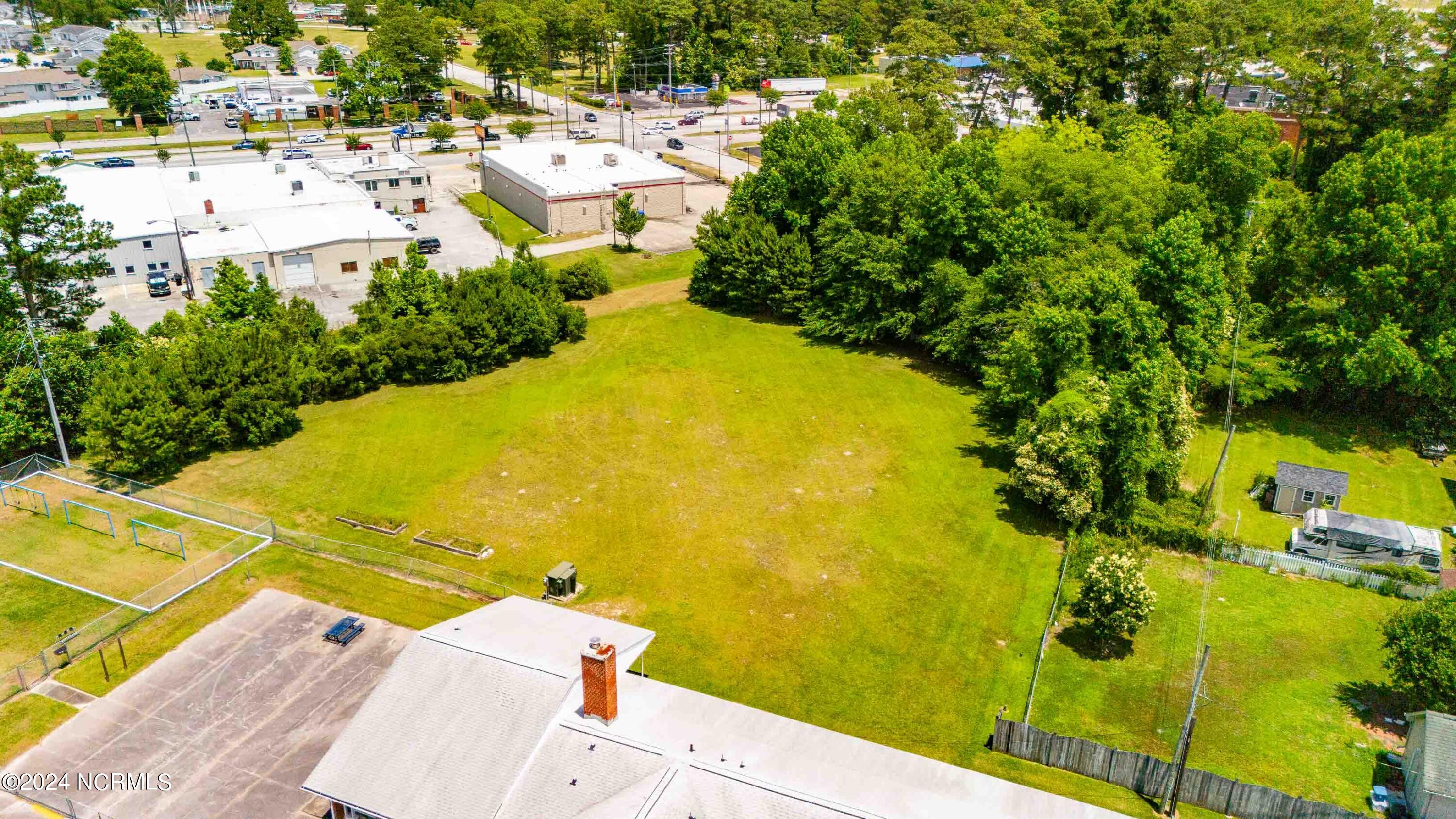206 Miller Boulevard Property Photo 32