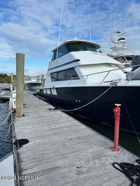 100 Olde Town Yacht Club Drive B17 Property Photo 4