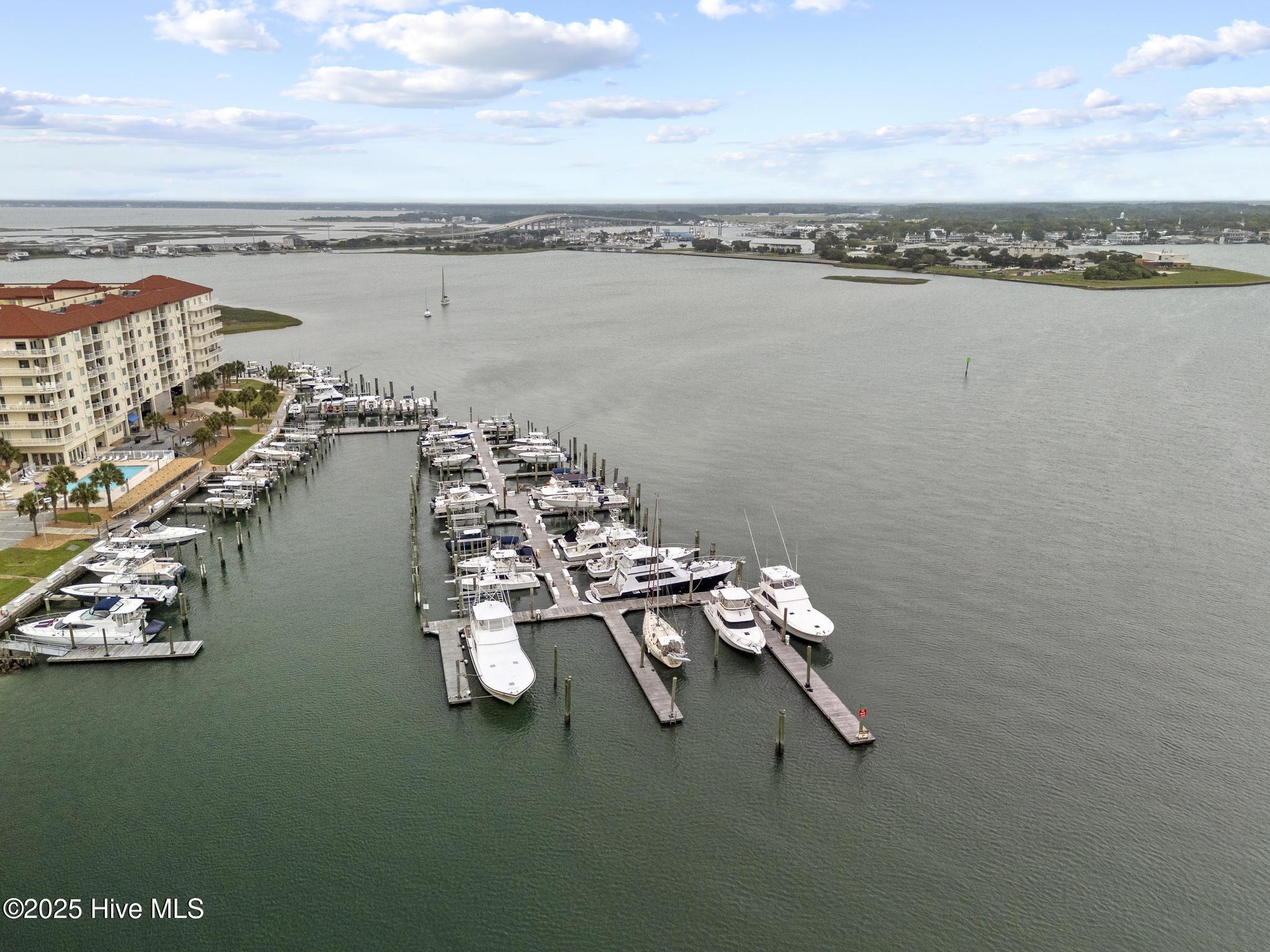 100 Olde Town Yacht Club Drive B17 Property Photo 6