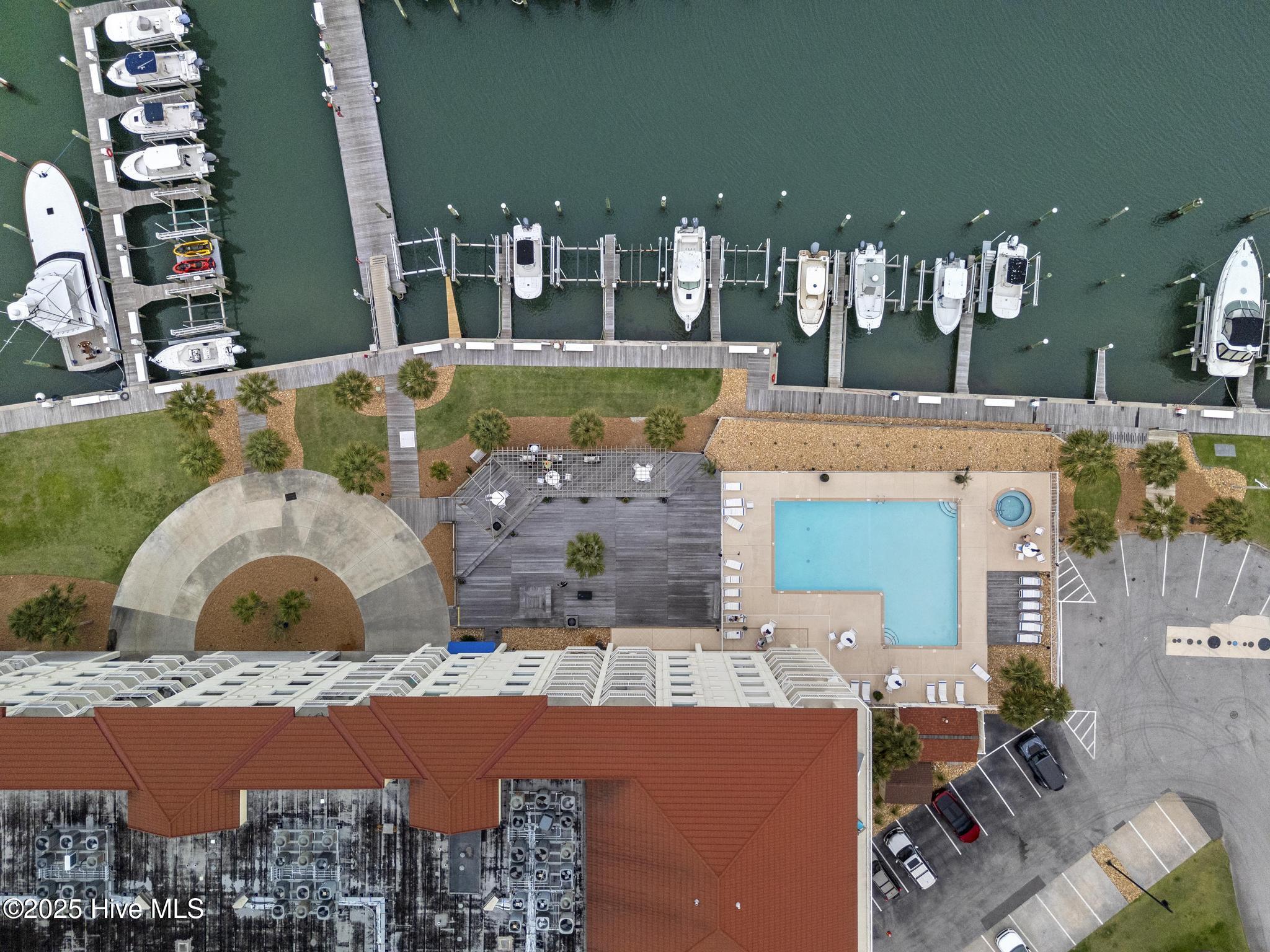 100 Olde Town Yacht Club Drive B17 Property Photo 7
