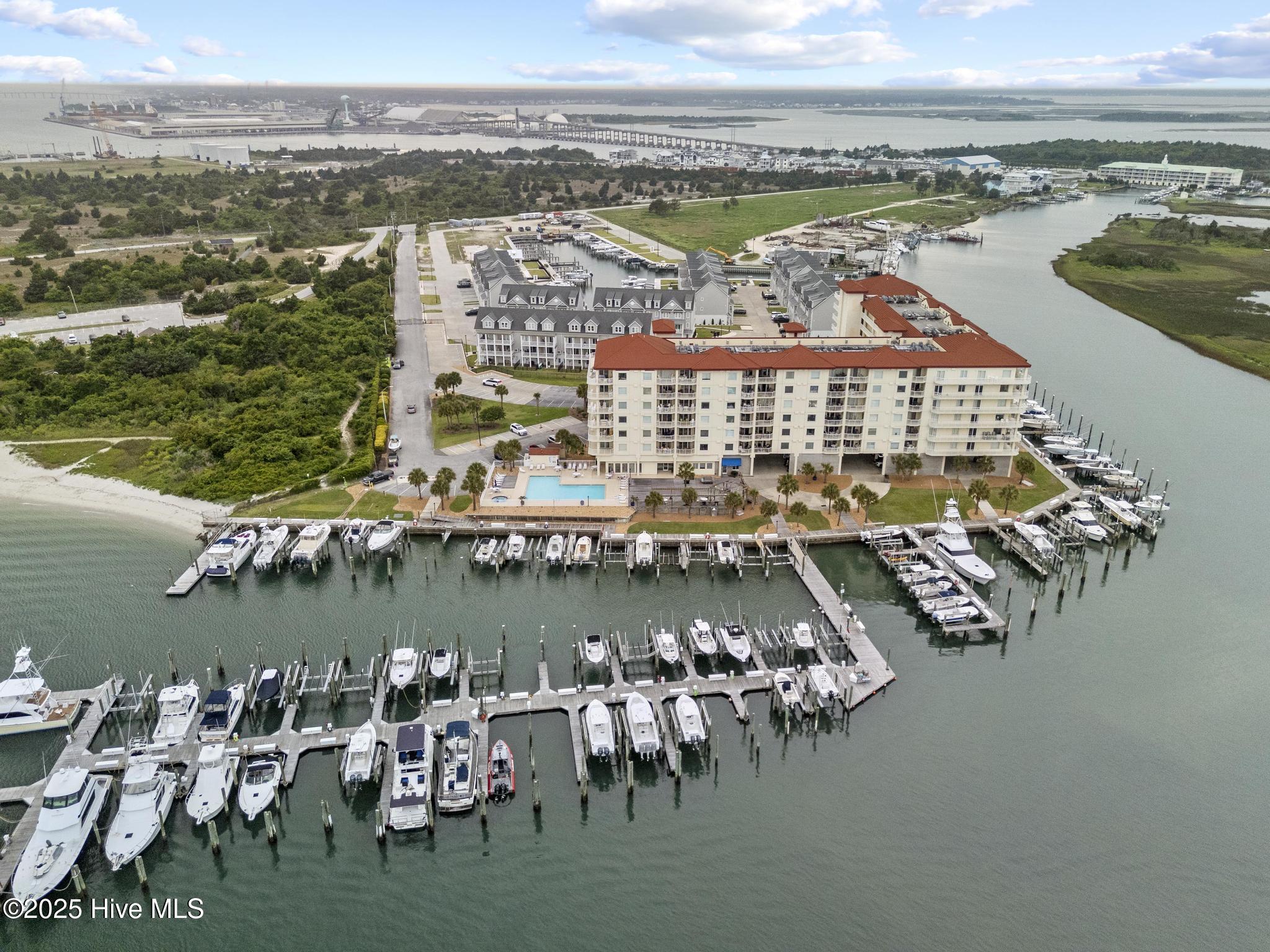 100 Olde Town Yacht Club Drive B17 Property Photo 11