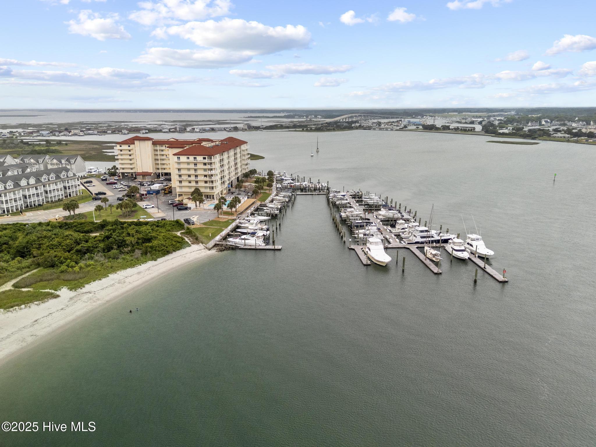 100 Olde Town Yacht Club Drive B17 Property Photo 12