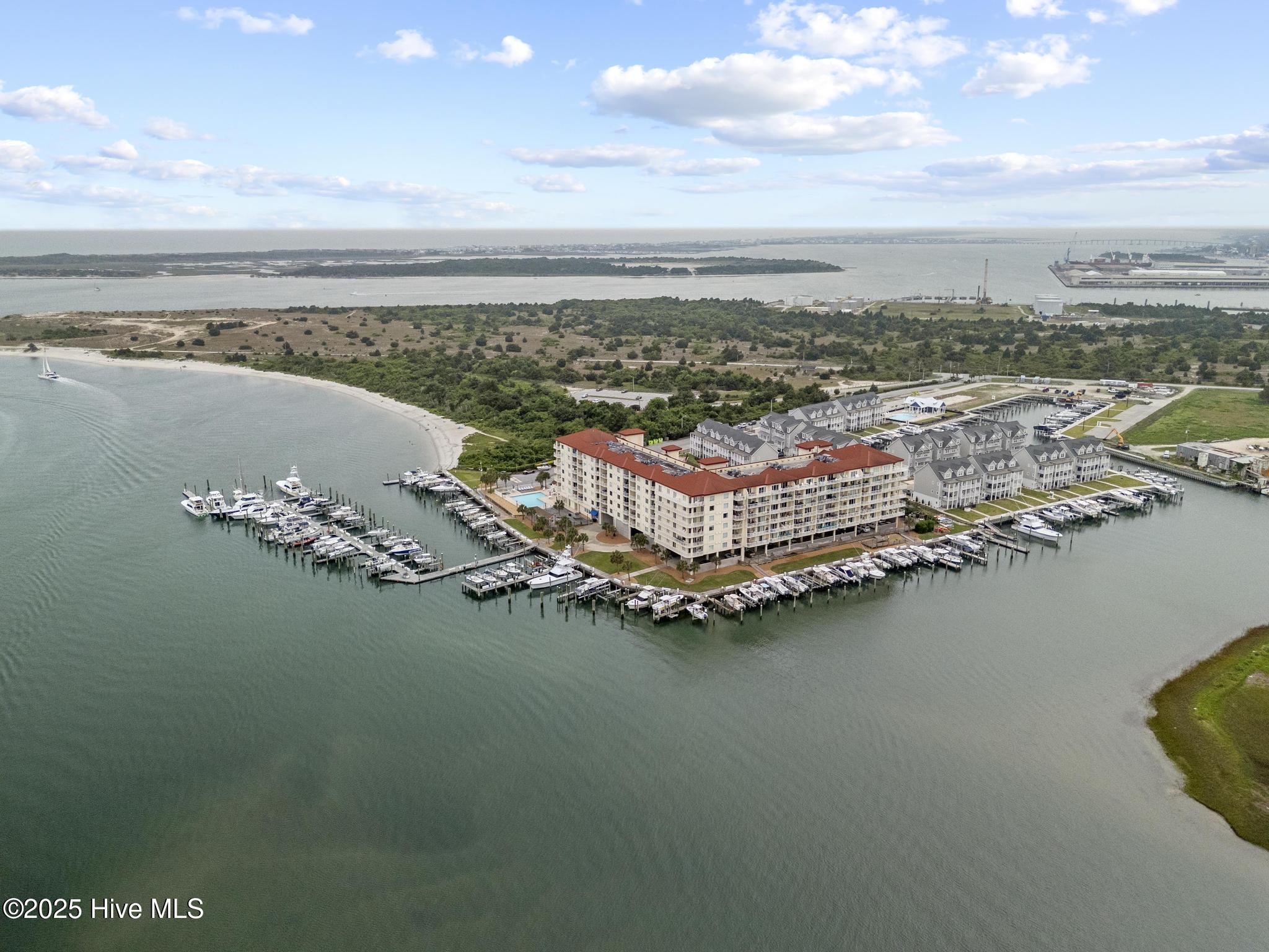 100 Olde Town Yacht Club Drive B17 Property Photo 18