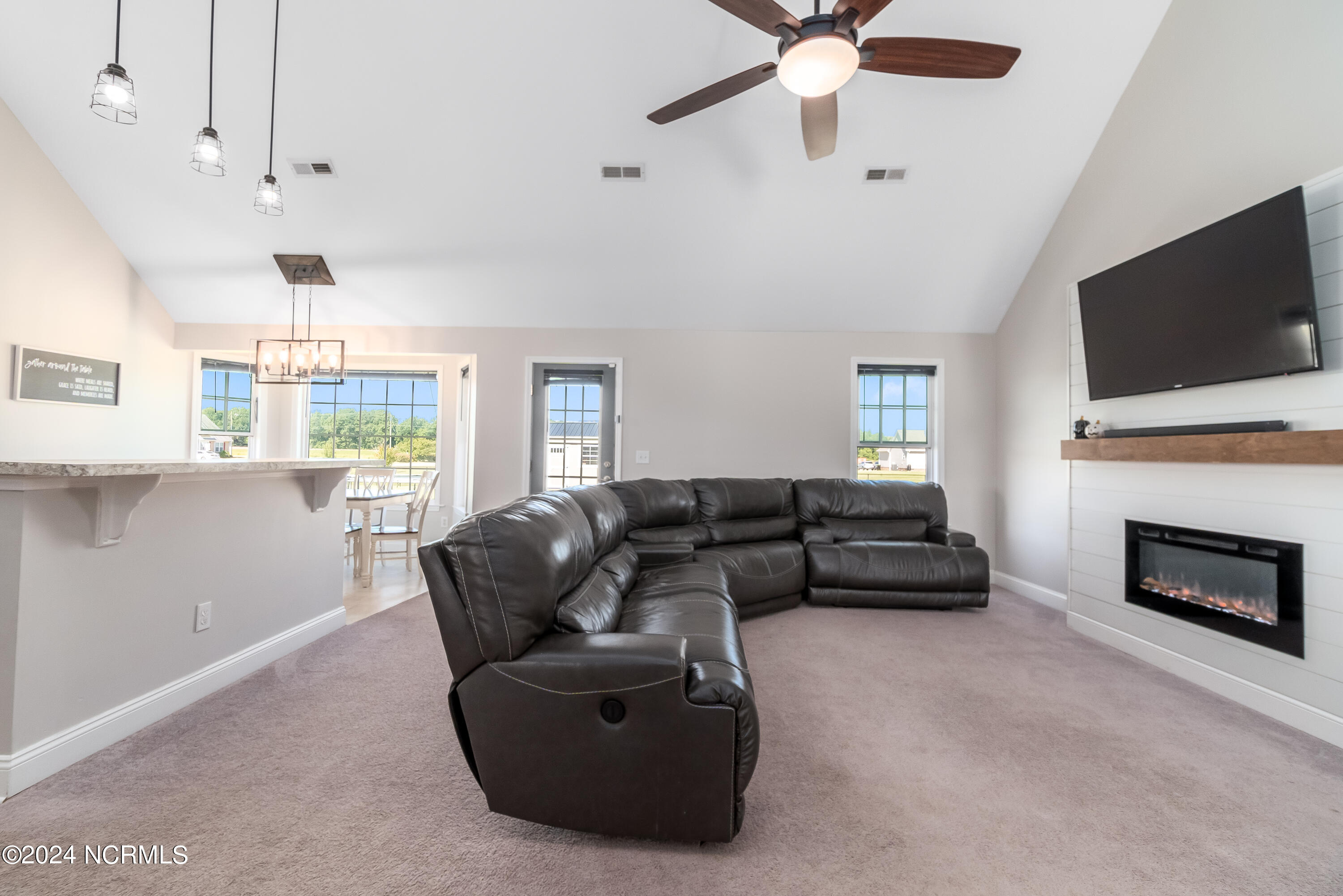101 Pamlico Drive Property Photo 7