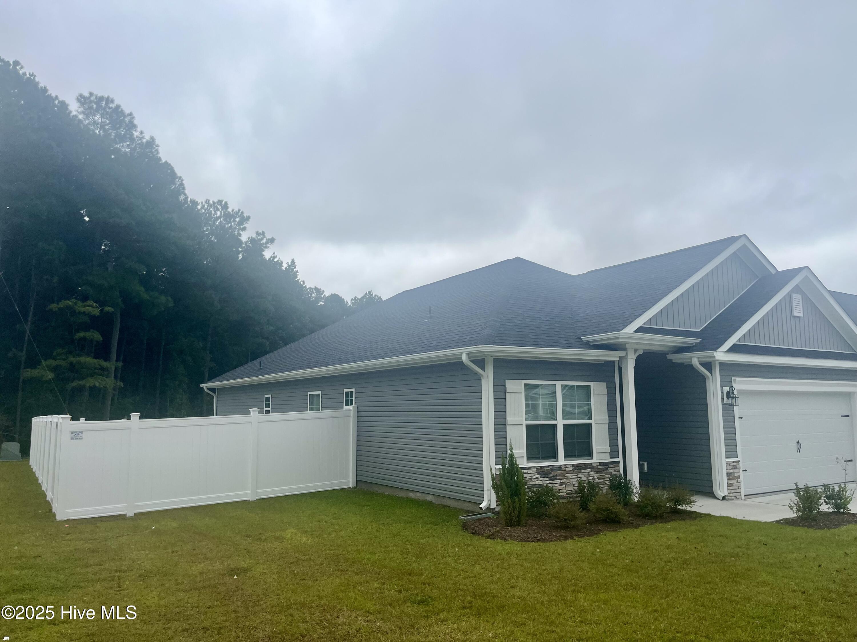 601 Central Park Way Property Photo 1