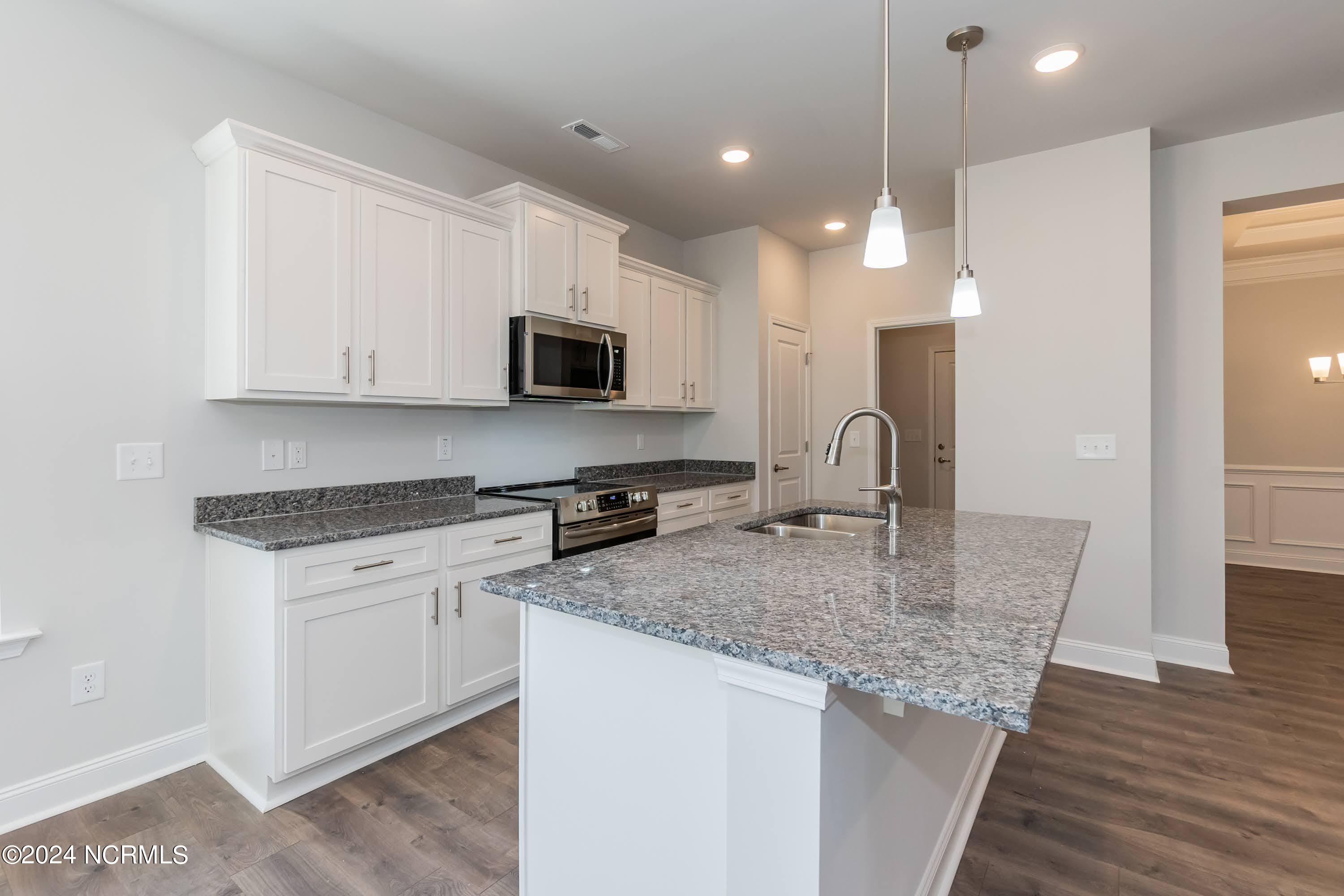 601 Central Park Way Property Photo 10