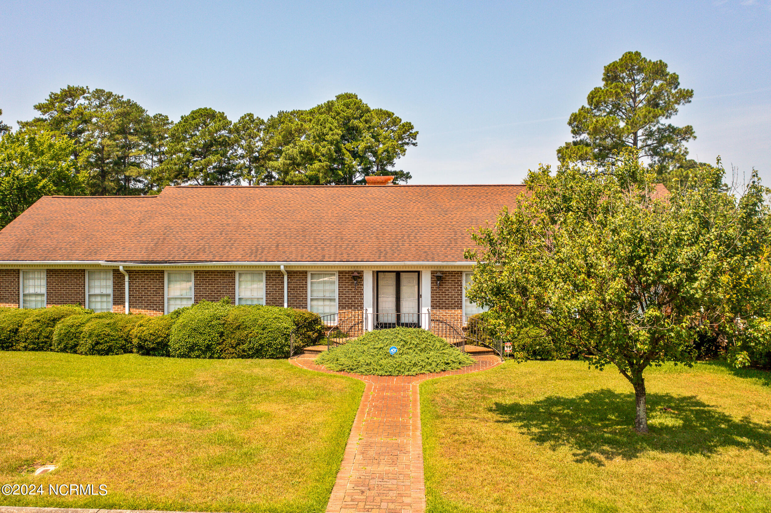 3580 Rosewood Drive Property Photo 2