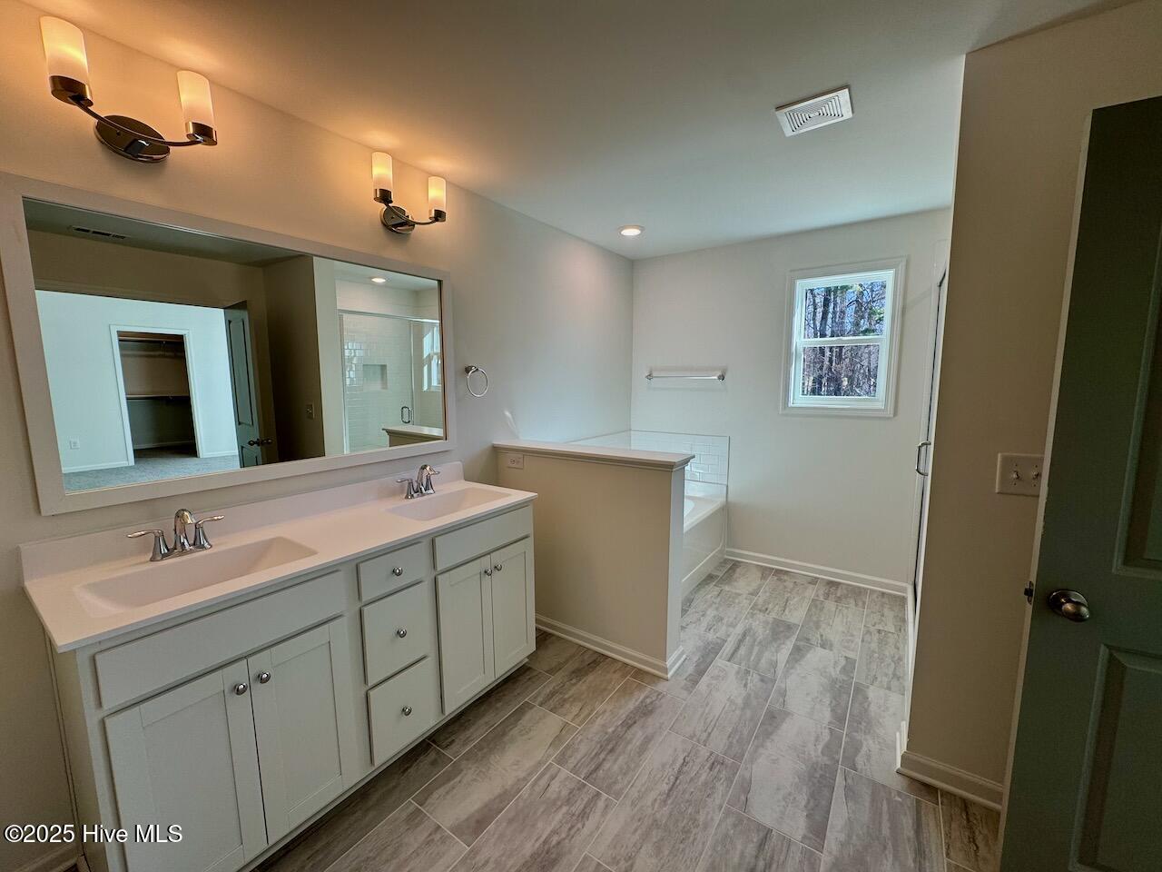 199 Grand Griffon Way Property Photo 37