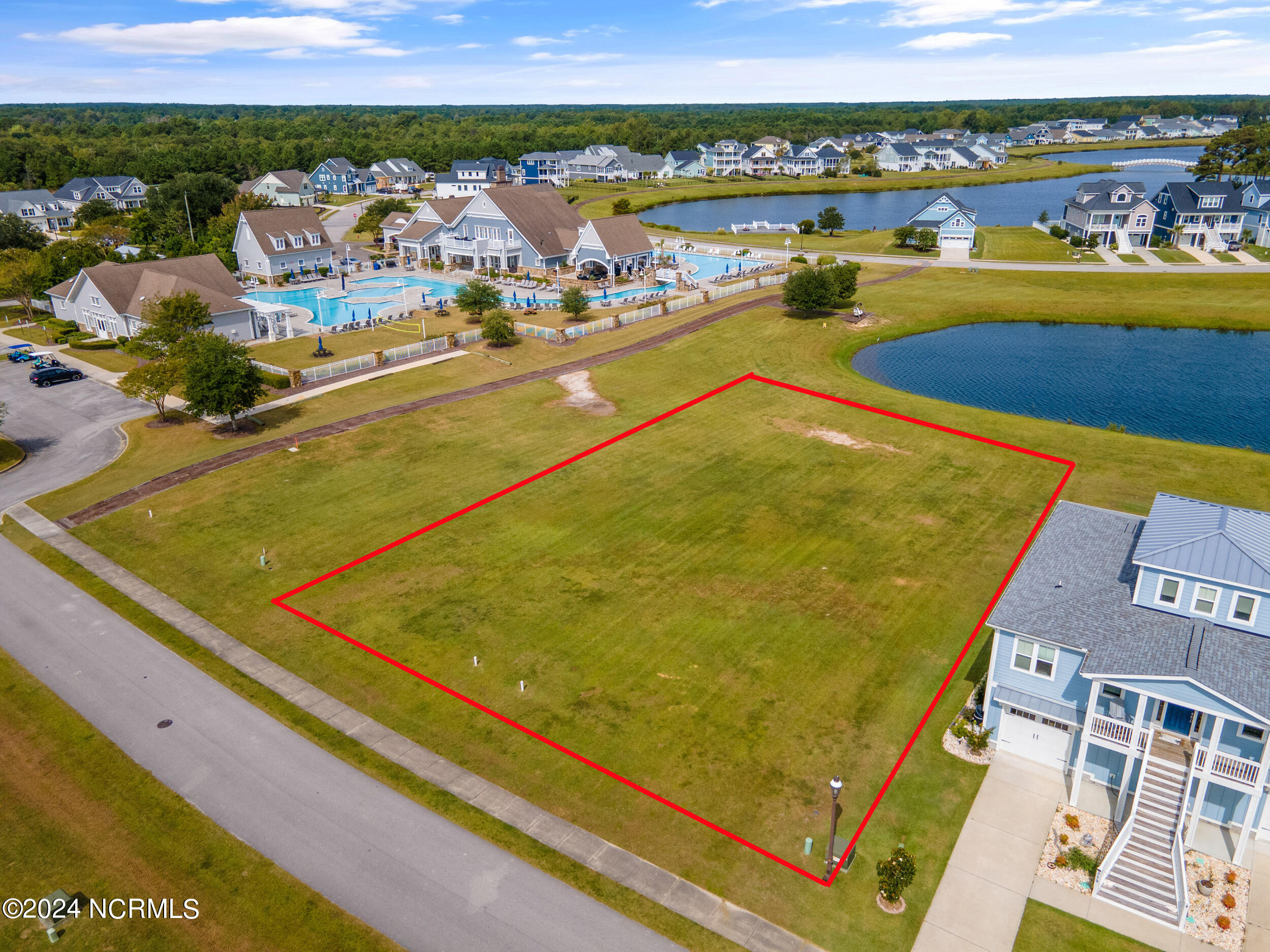 325 Spicer Lake Drive Property Photo 1
