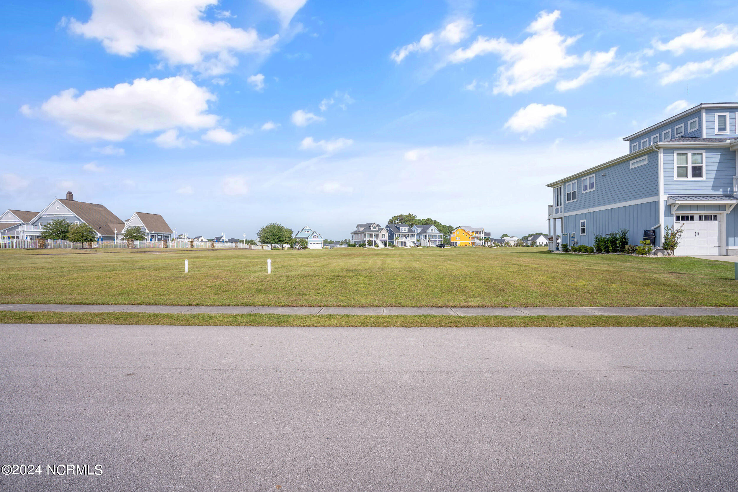 325 Spicer Lake Drive Property Photo 4
