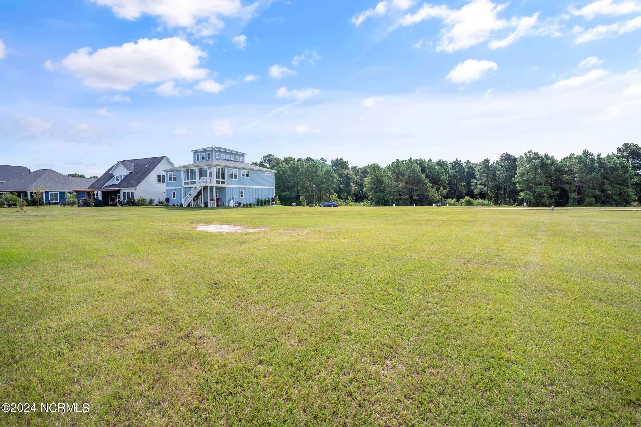 325 Spicer Lake Drive Property Photo 6