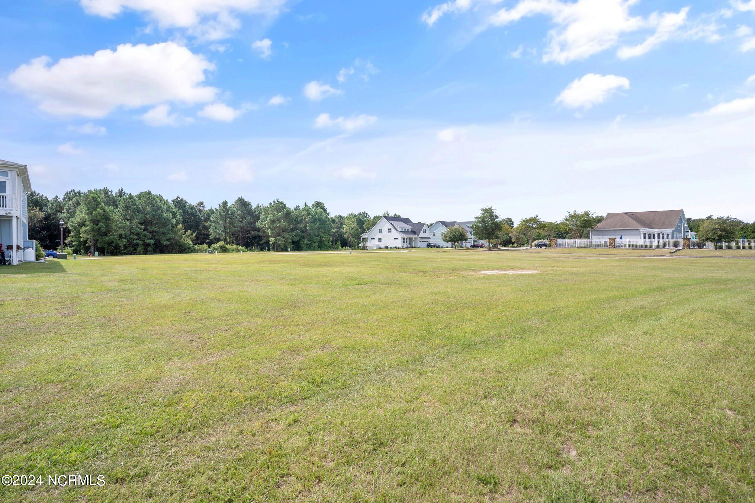 325 Spicer Lake Drive Property Photo 8