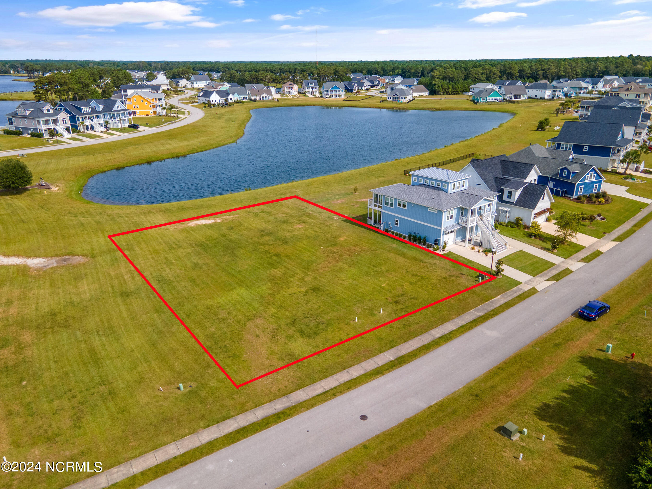 325 Spicer Lake Drive Property Photo 10